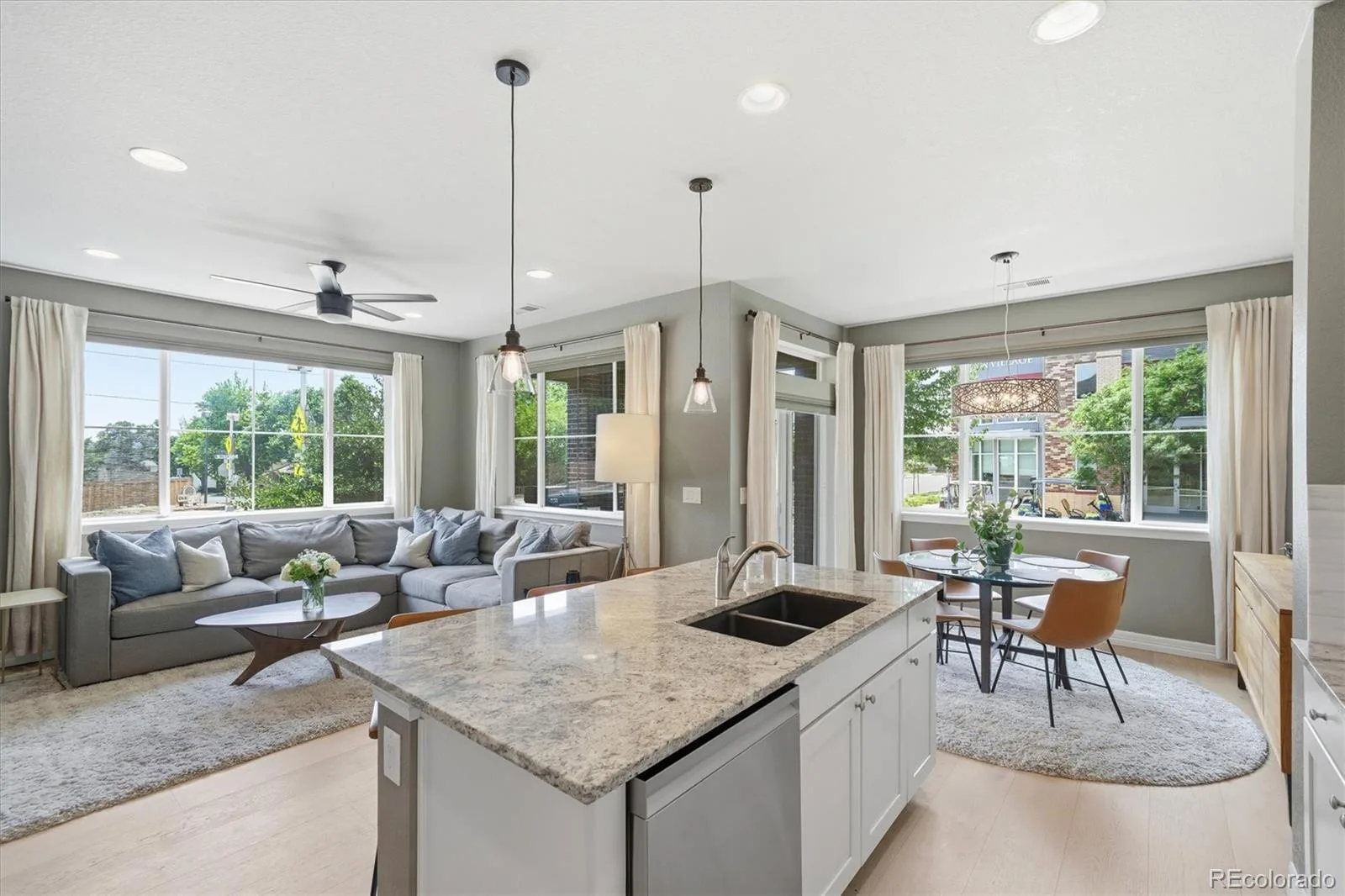 7486 S Logan Street Littleton CO 80122 | MLS #REC9676196 08262026162530 1600 10