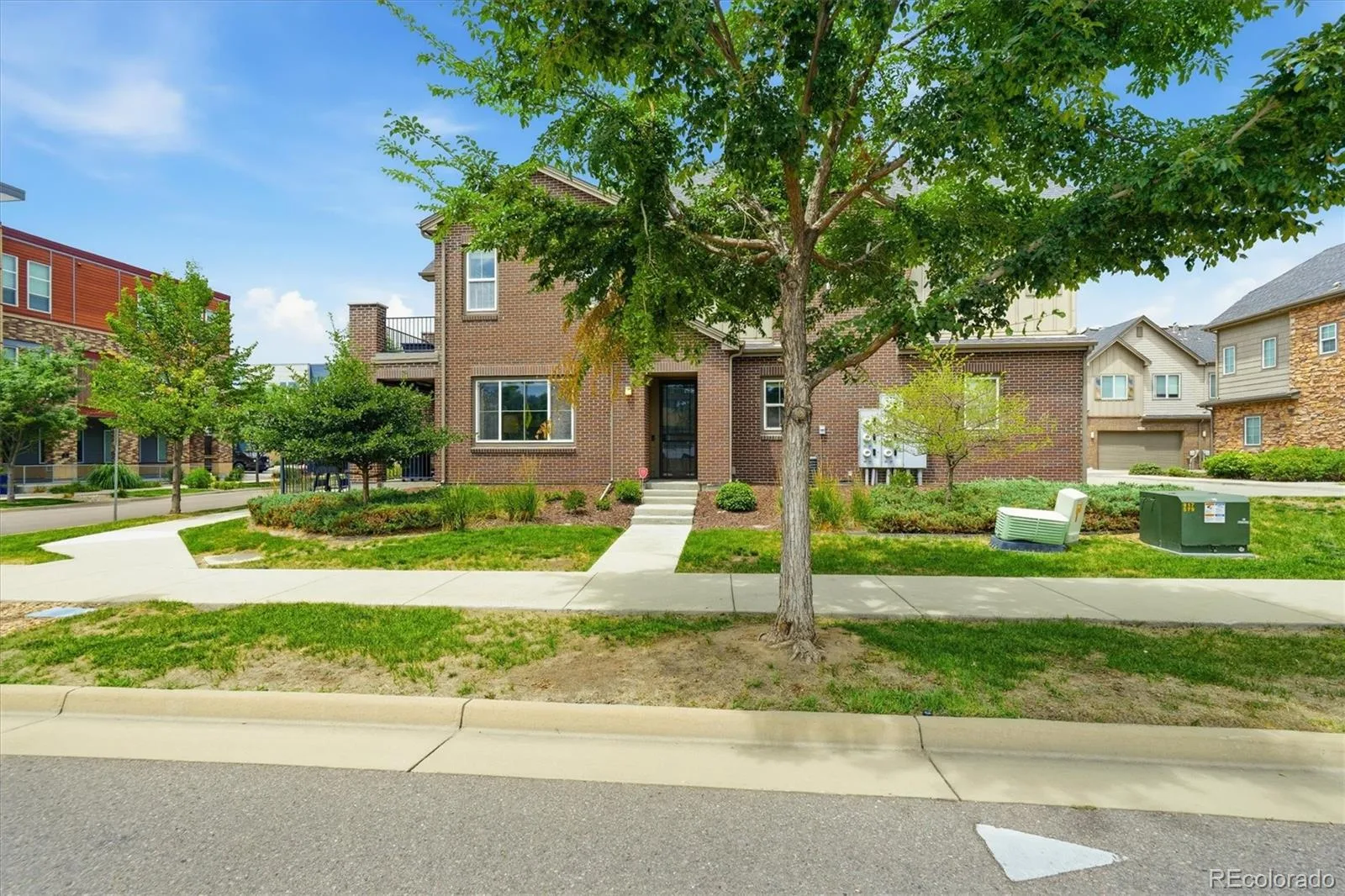 7486 S Logan Street Littleton CO 80122 | MLS #REC9676196 08262026162530 1600 39