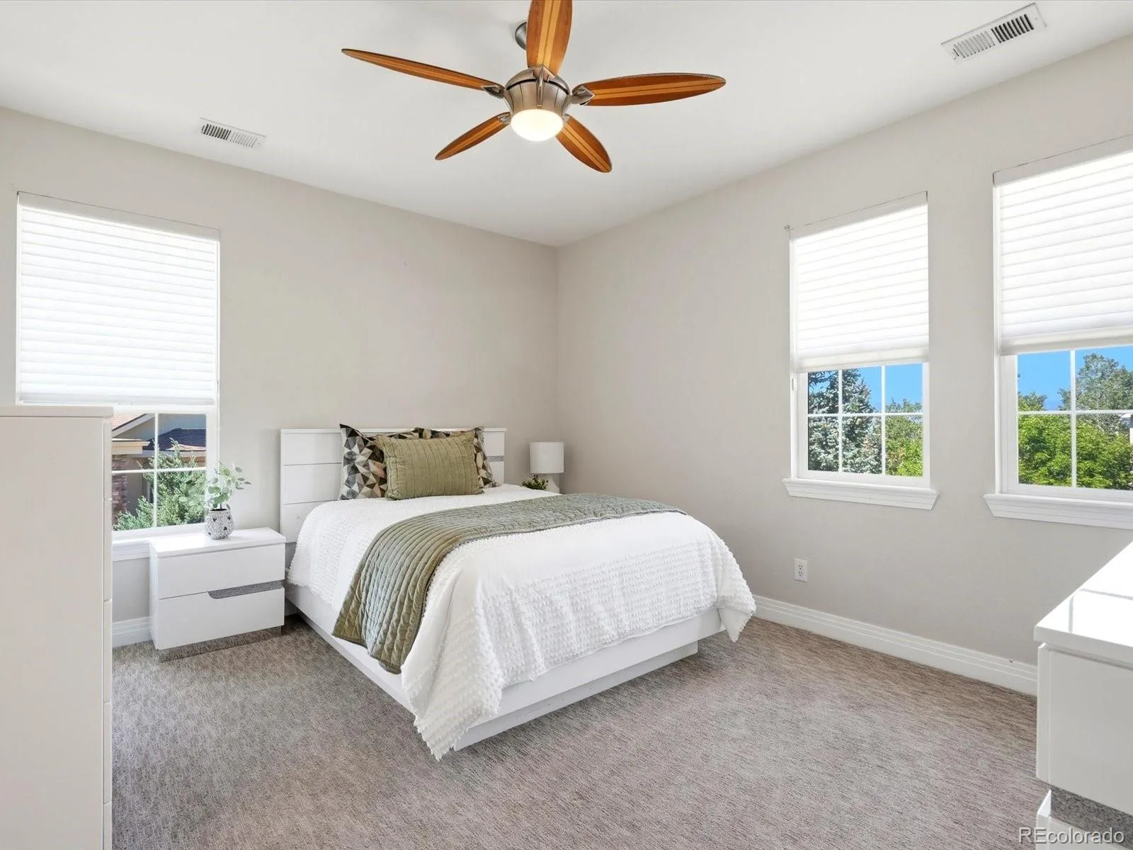 14802 Snowcrest Drive Broomfield CO 80023 | MLS #REC9677231 07232026032345 1600 27