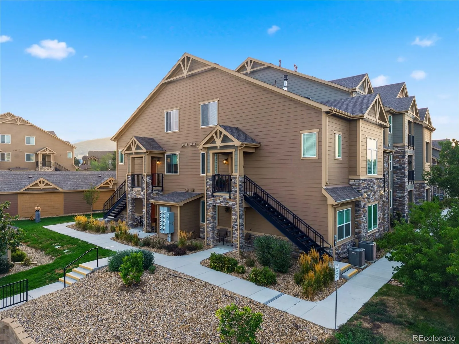 8848 S Kipling Way #205 Littleton CO 80127 | MLS #REC9685872 08272026163847 1600 43