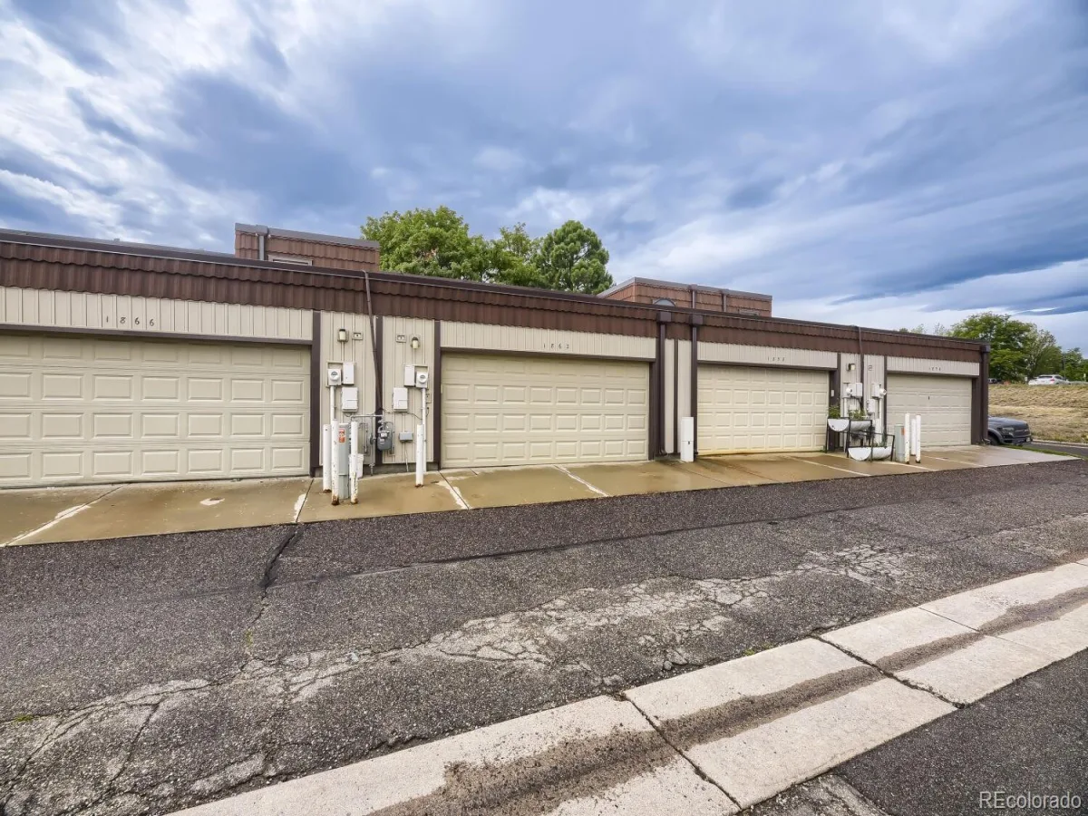 1862 S Hoyt Street Lakewood CO 80232 | MLS #REC9686600 10092026172936 1200 18