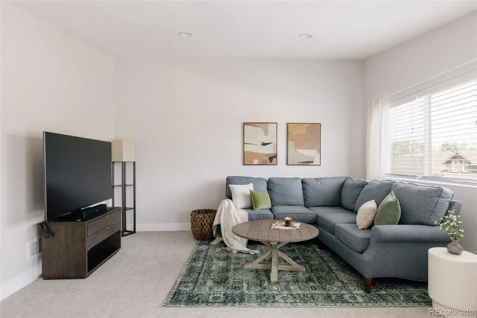8652 W 49th Place Arvada CO 80002 MLS #REC9690663 05162026160825 1600 43