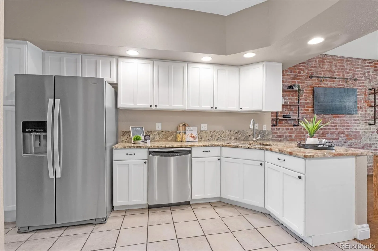 1100 N Logan Street #1 Denver CO 80203 MLS #REC9692385 04242026165238 1600 3