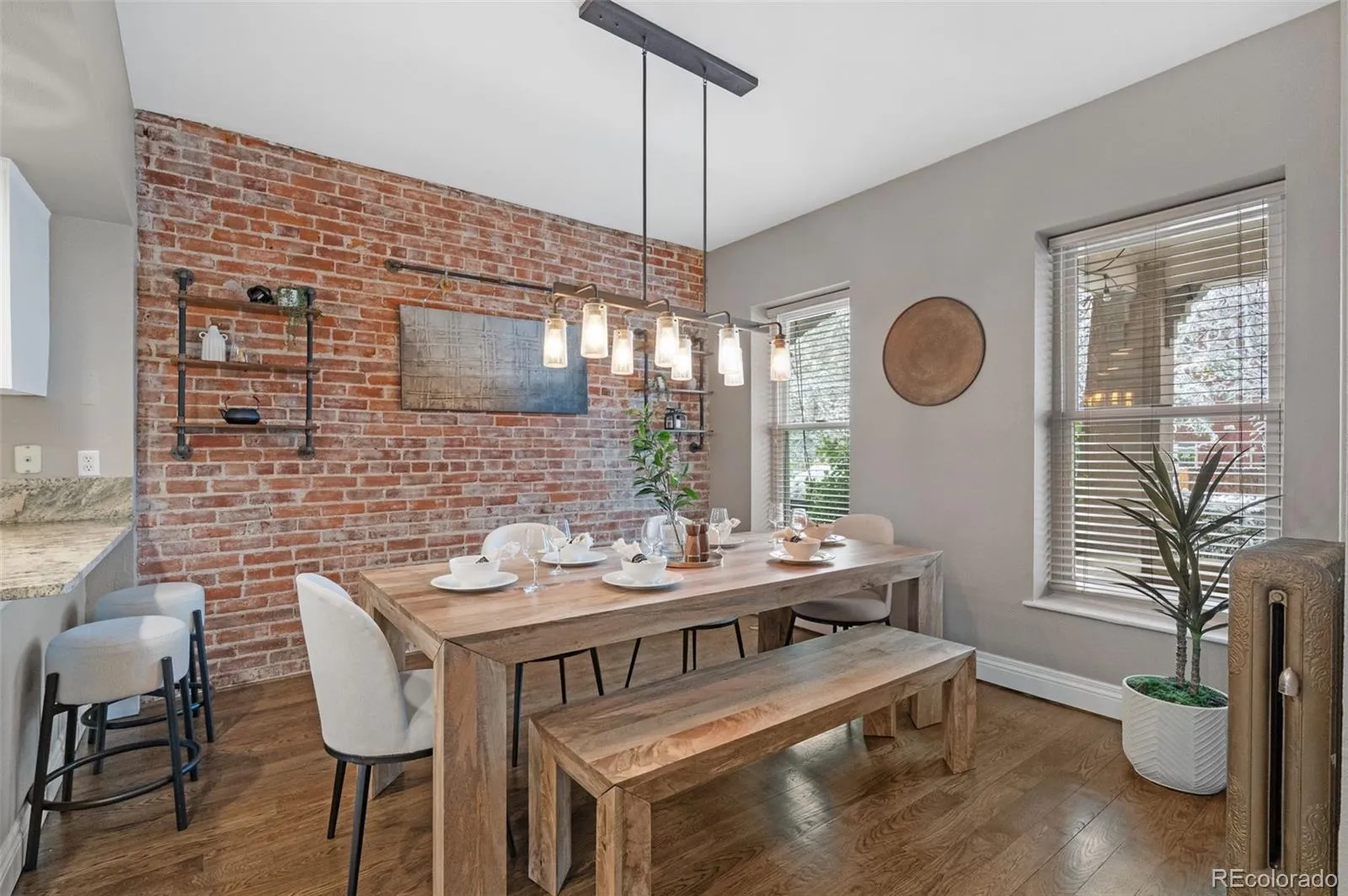 1100 N Logan Street #1 Denver CO 80203 MLS #REC9692385 04242026165238 1600 4