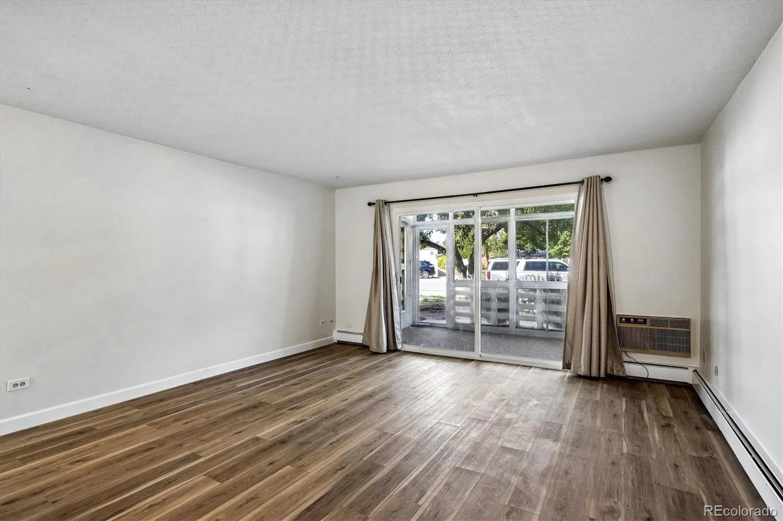 610 S Alton Way #11A Denver CO 80247 MLS #REC9692399 05282026020905 1600 10