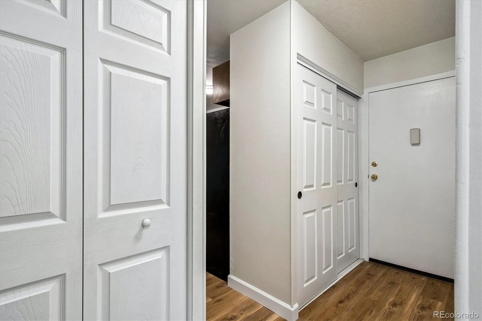 610 S Alton Way #11A Denver CO 80247 MLS #REC9692399 05282026020905 1600 17