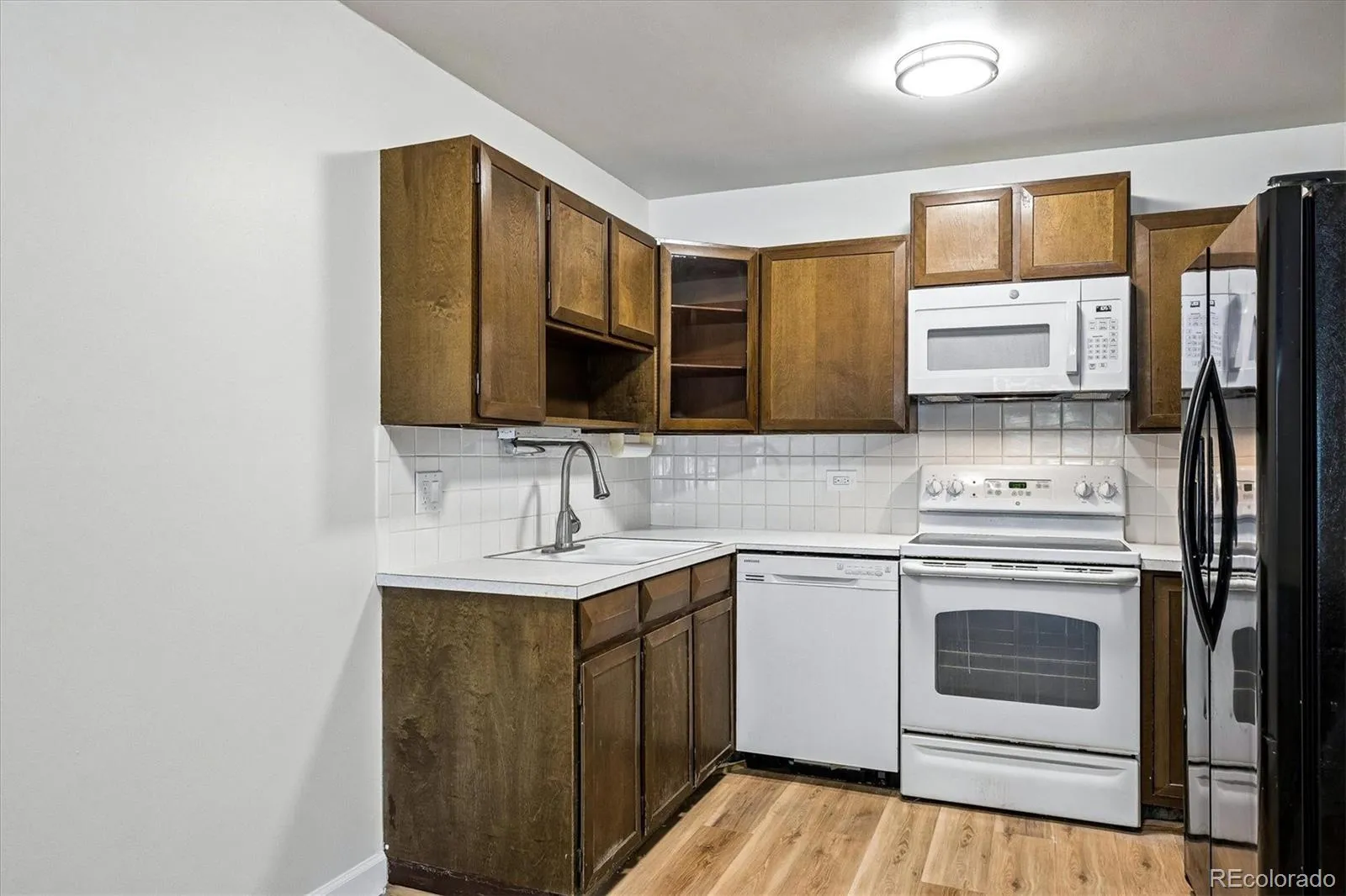 610 S Alton Way #11A Denver CO 80247 MLS #REC9692399 05282026020905 1600 8
