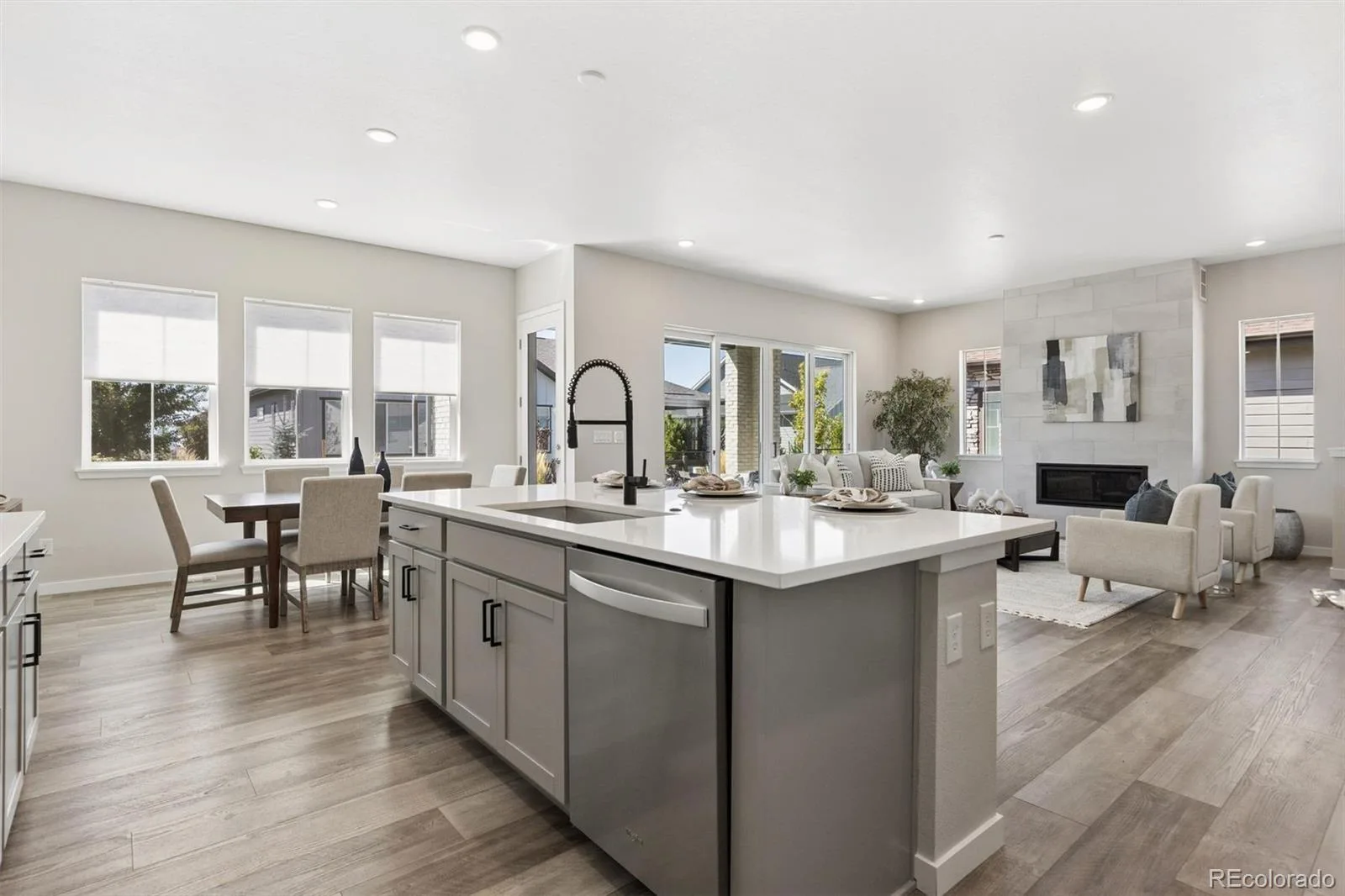 10082026132622 1600 7