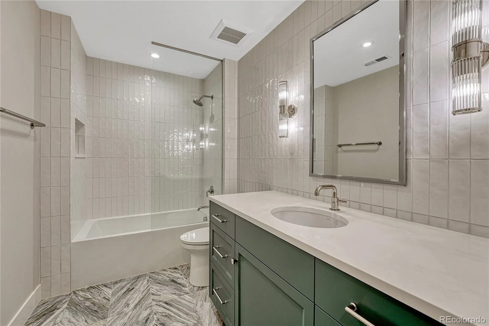 3080 E Flora Place Denver CO 80210 MLS #REC9695230 06172026000710 1600 33