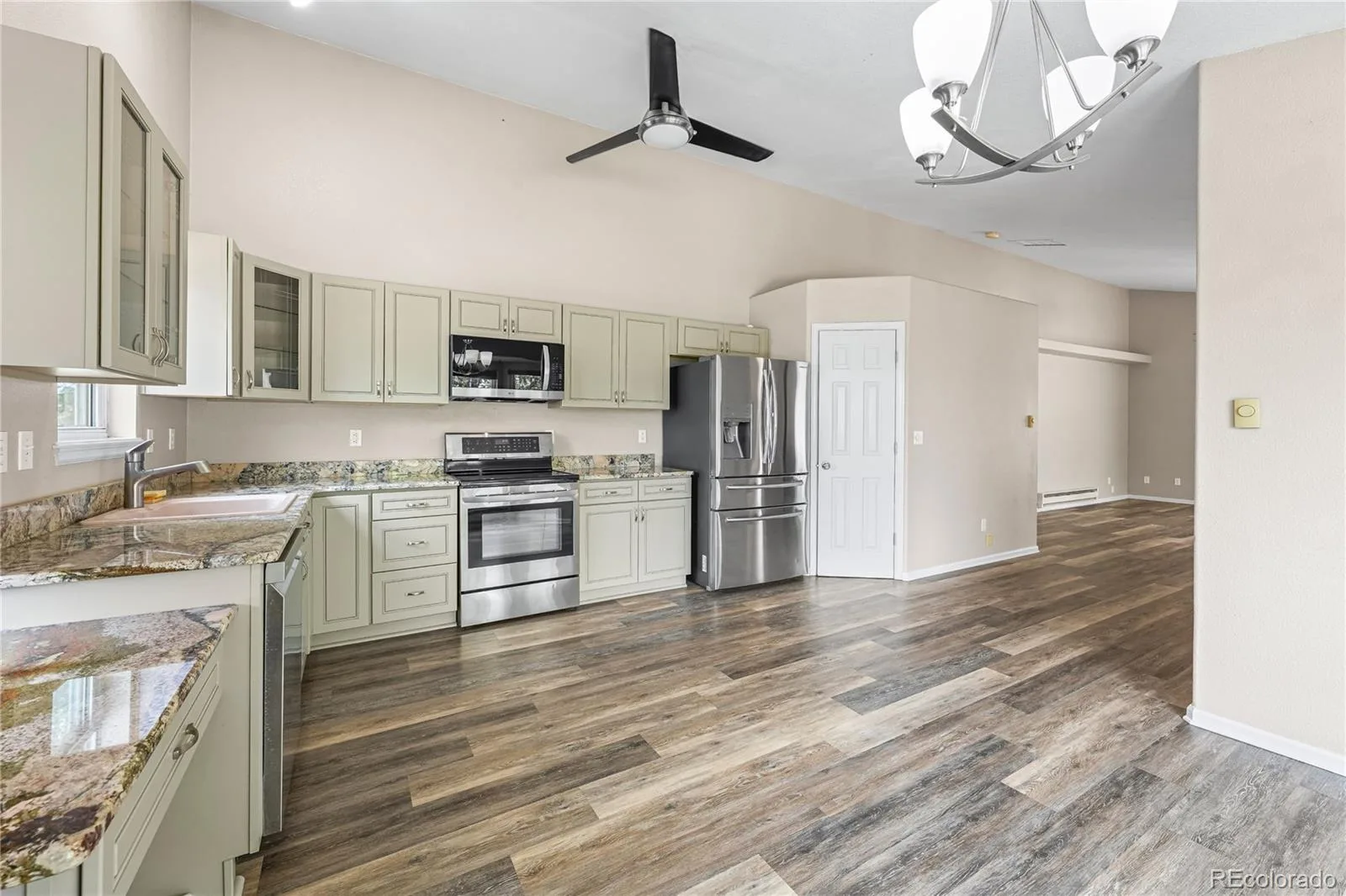 21400 E 11th Avenue Aurora CO 80018 | MLS #REC9696221 08142026233649 1600 11
