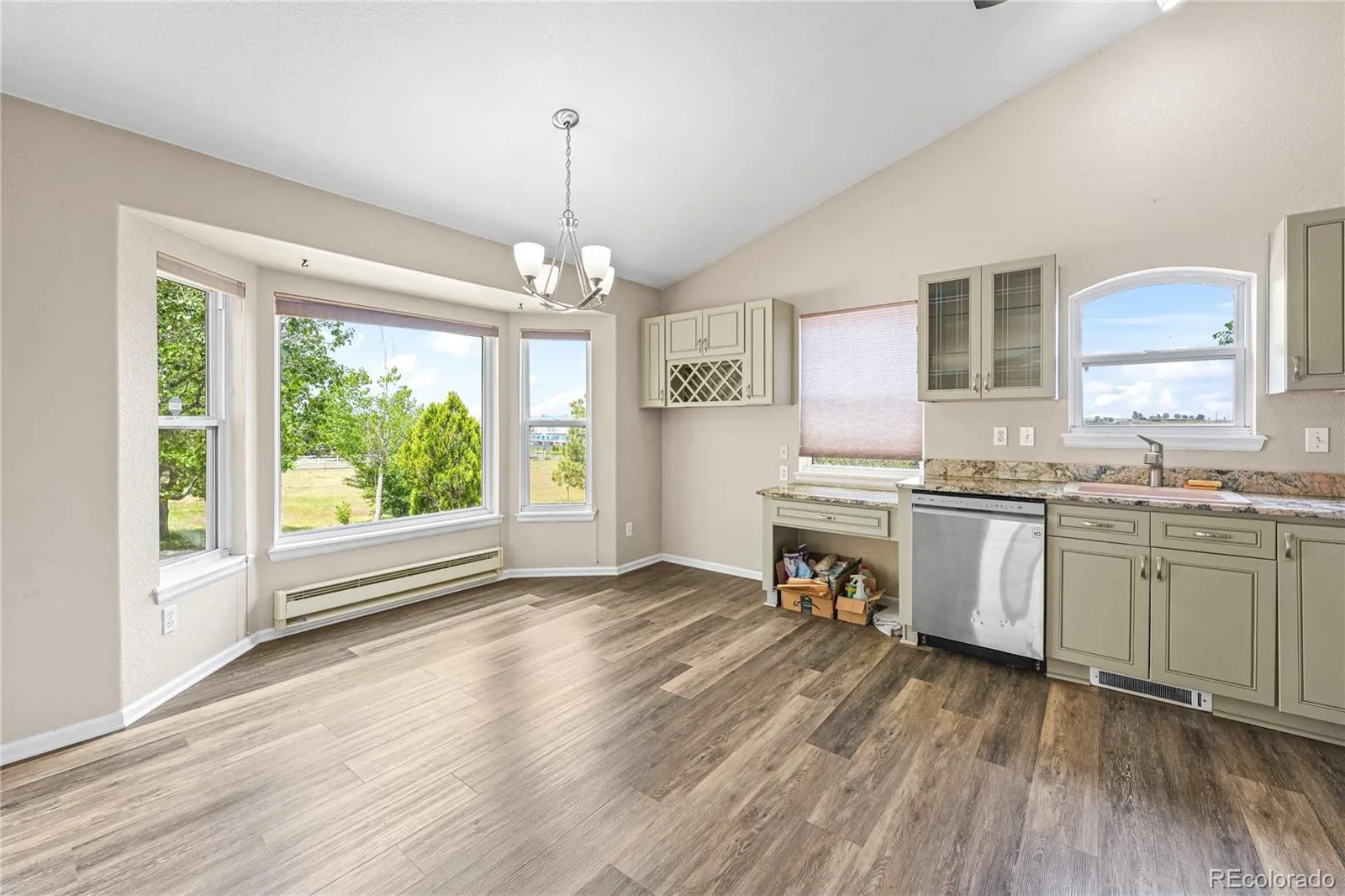 21400 E 11th Avenue Aurora CO 80018 | MLS #REC9696221 08142026233649 1600 13