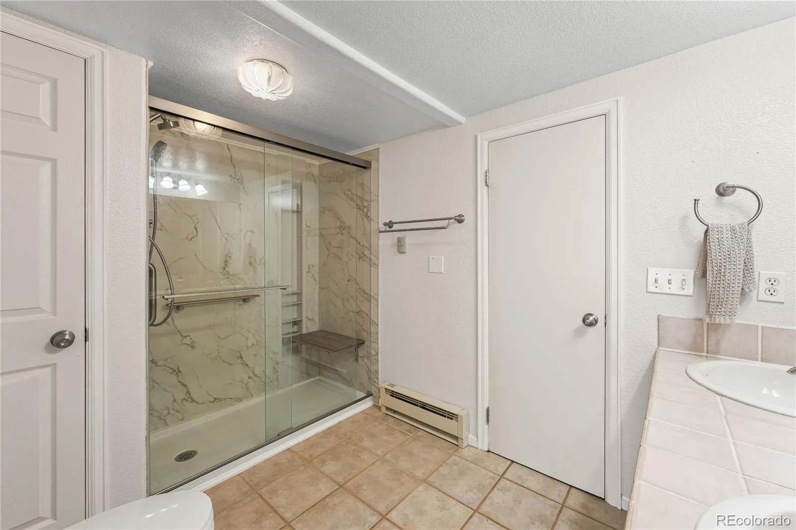 21400 E 11th Avenue Aurora CO 80018 | MLS #REC9696221 08142026233649 1600 16