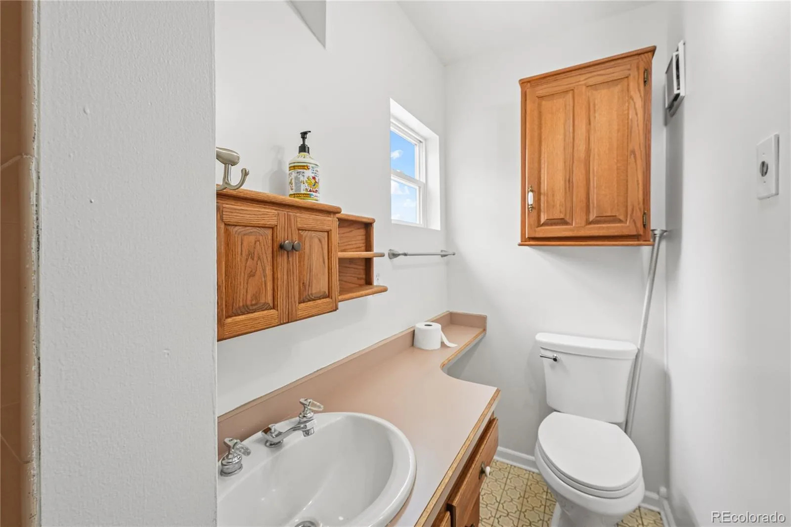 21400 E 11th Avenue Aurora CO 80018 | MLS #REC9696221 08142026233649 1600 29