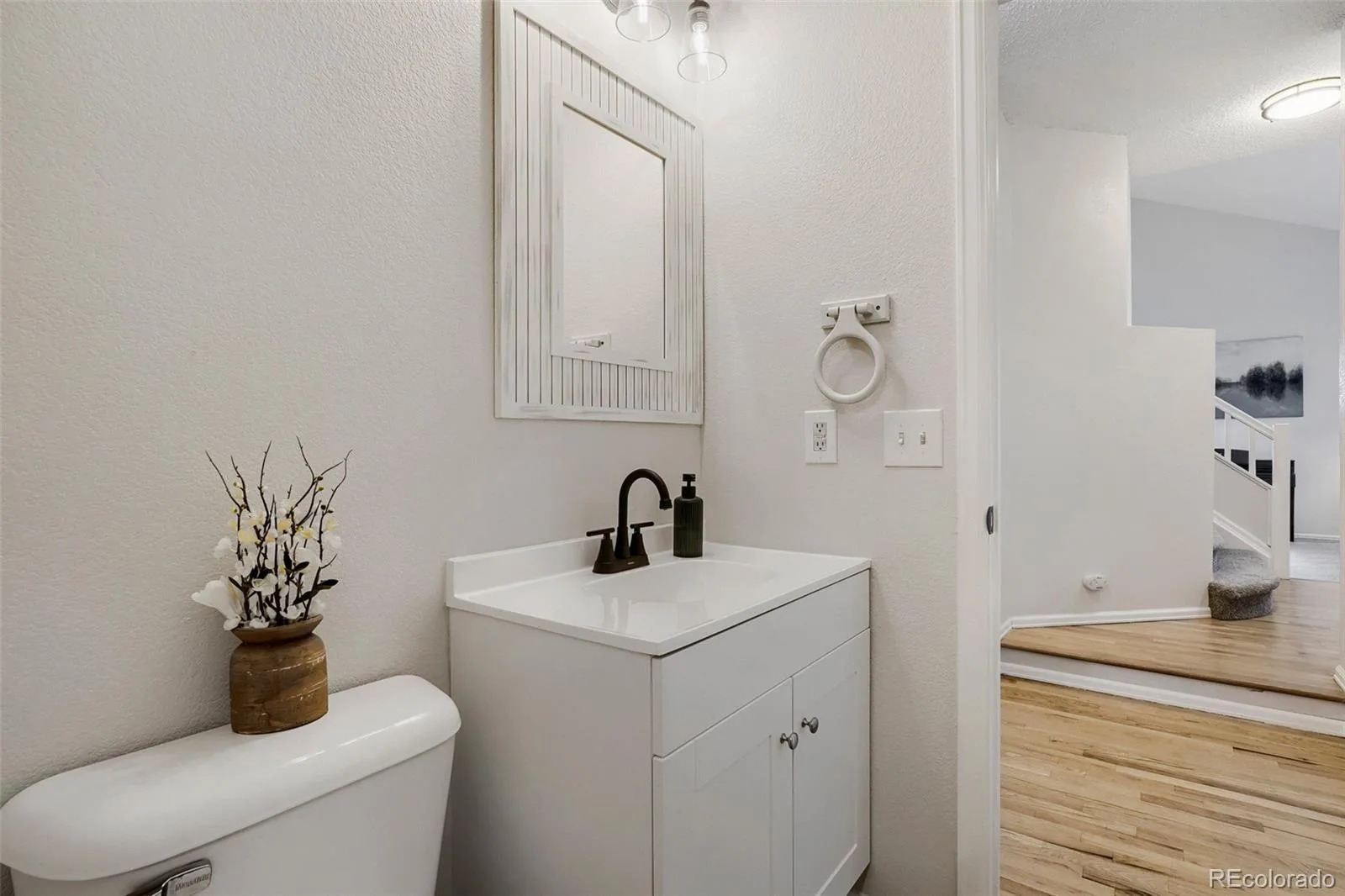 5121 S Lisbon Way Centennial CO 80015 MLS #REC9696512 06122026075334 1600 16