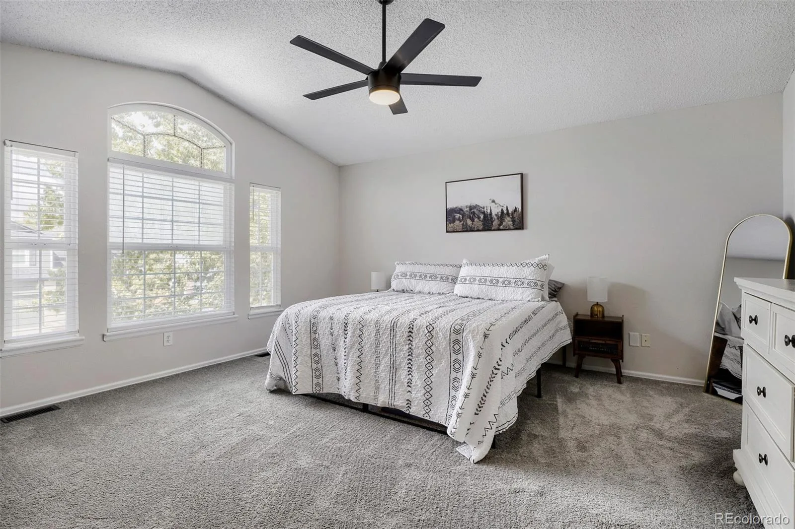5121 S Lisbon Way Centennial CO 80015 MLS #REC9696512 06122026075334 1600 21