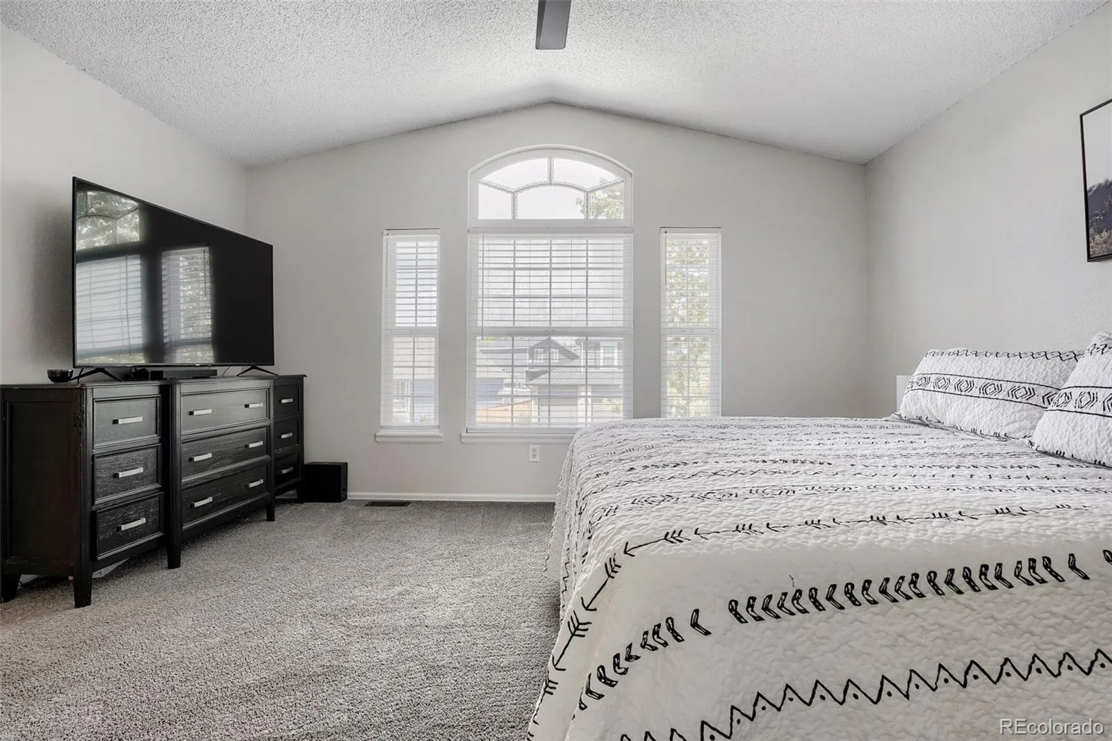 5121 S Lisbon Way Centennial CO 80015 MLS #REC9696512 06122026075334 1600 23