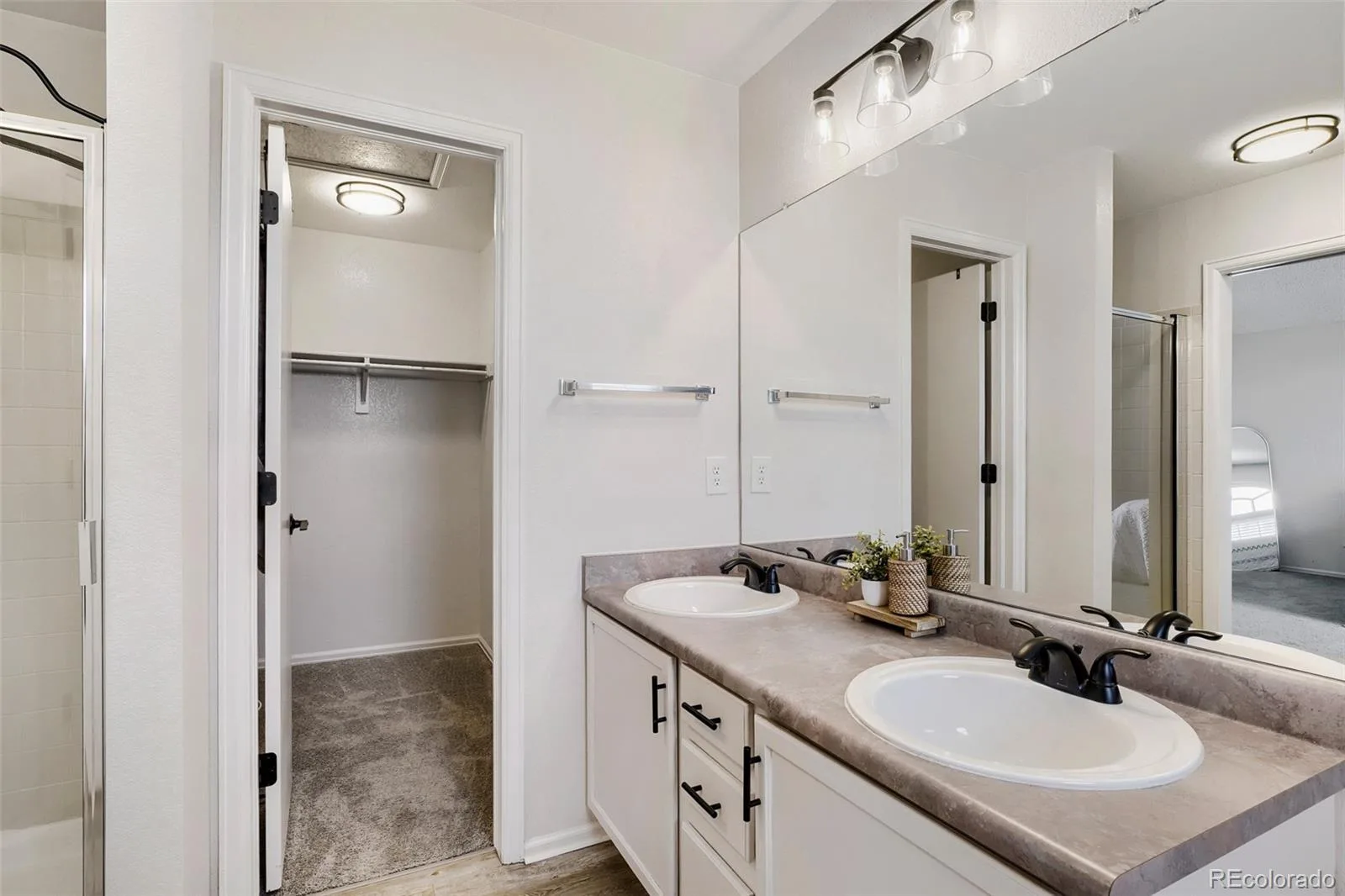 5121 S Lisbon Way Centennial CO 80015 MLS #REC9696512 06122026075334 1600 25