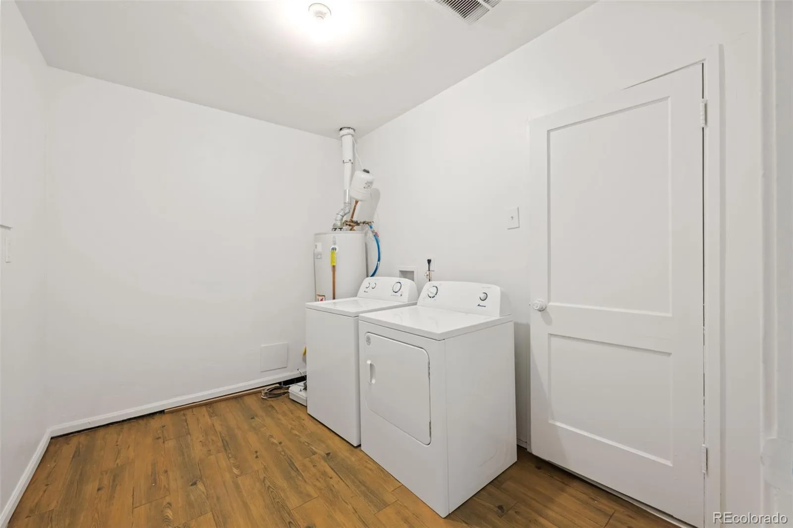 1093 Scranton Street Aurora CO 80011 | MLS #REC9697740 10142026230912 1600 27