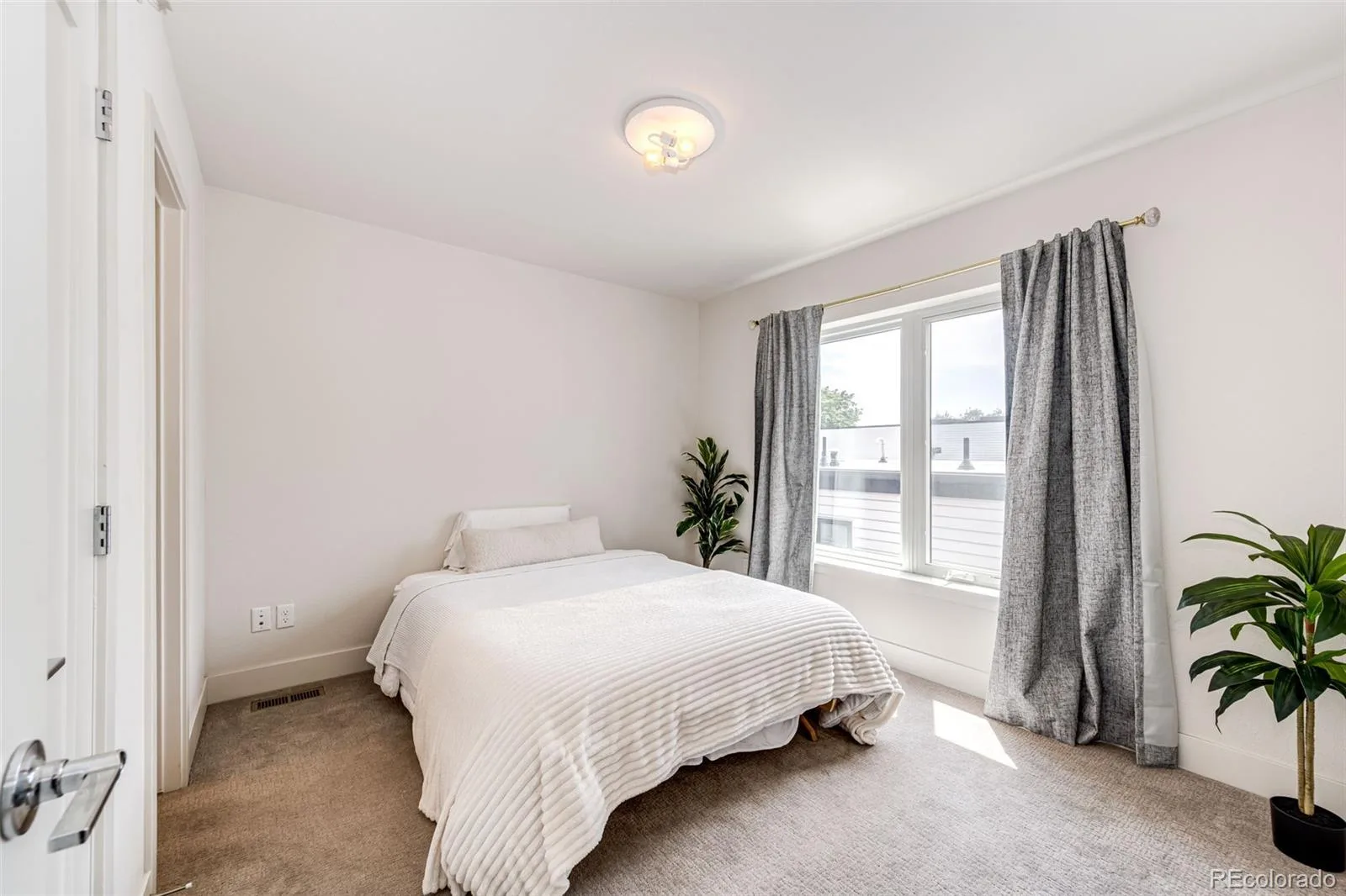 1585 King Street Denver CO 80204 | MLS #REC9700236 08152026222042 1600 18