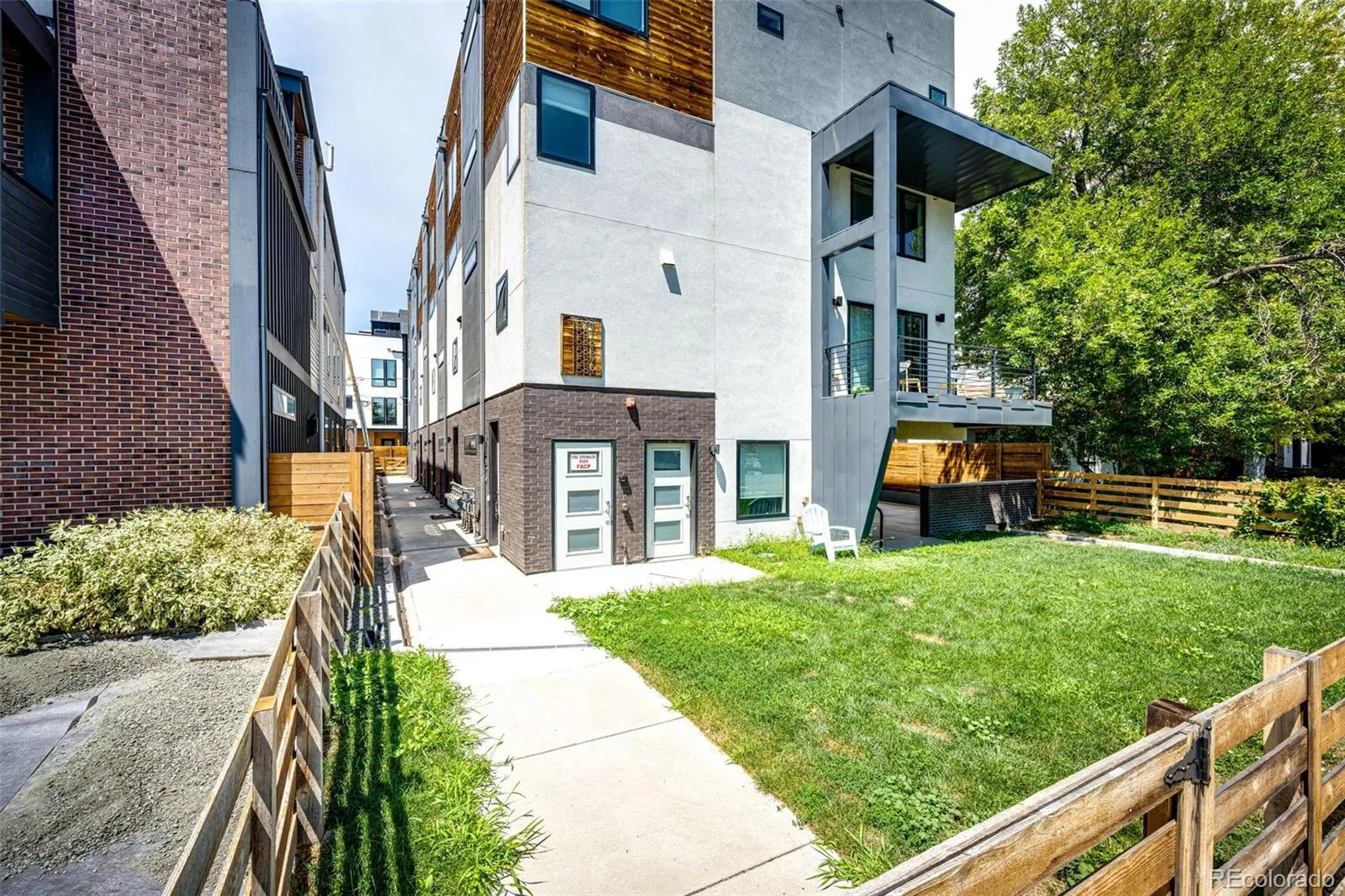 1585 King Street Denver CO 80204 | MLS #REC9700236 08152026222042 1600 3