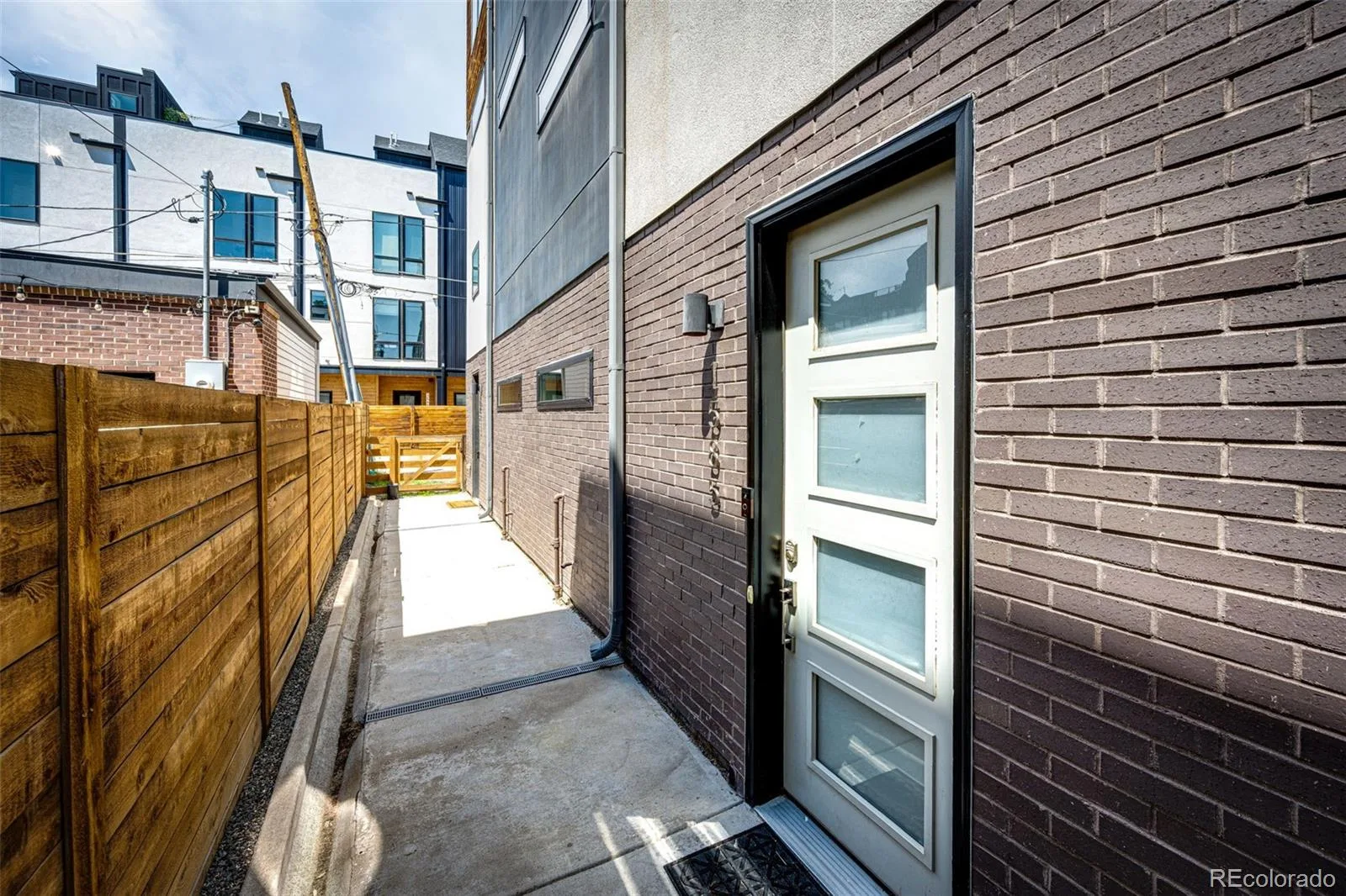 1585 King Street Denver CO 80204 | MLS #REC9700236 08152026222042 1600 4