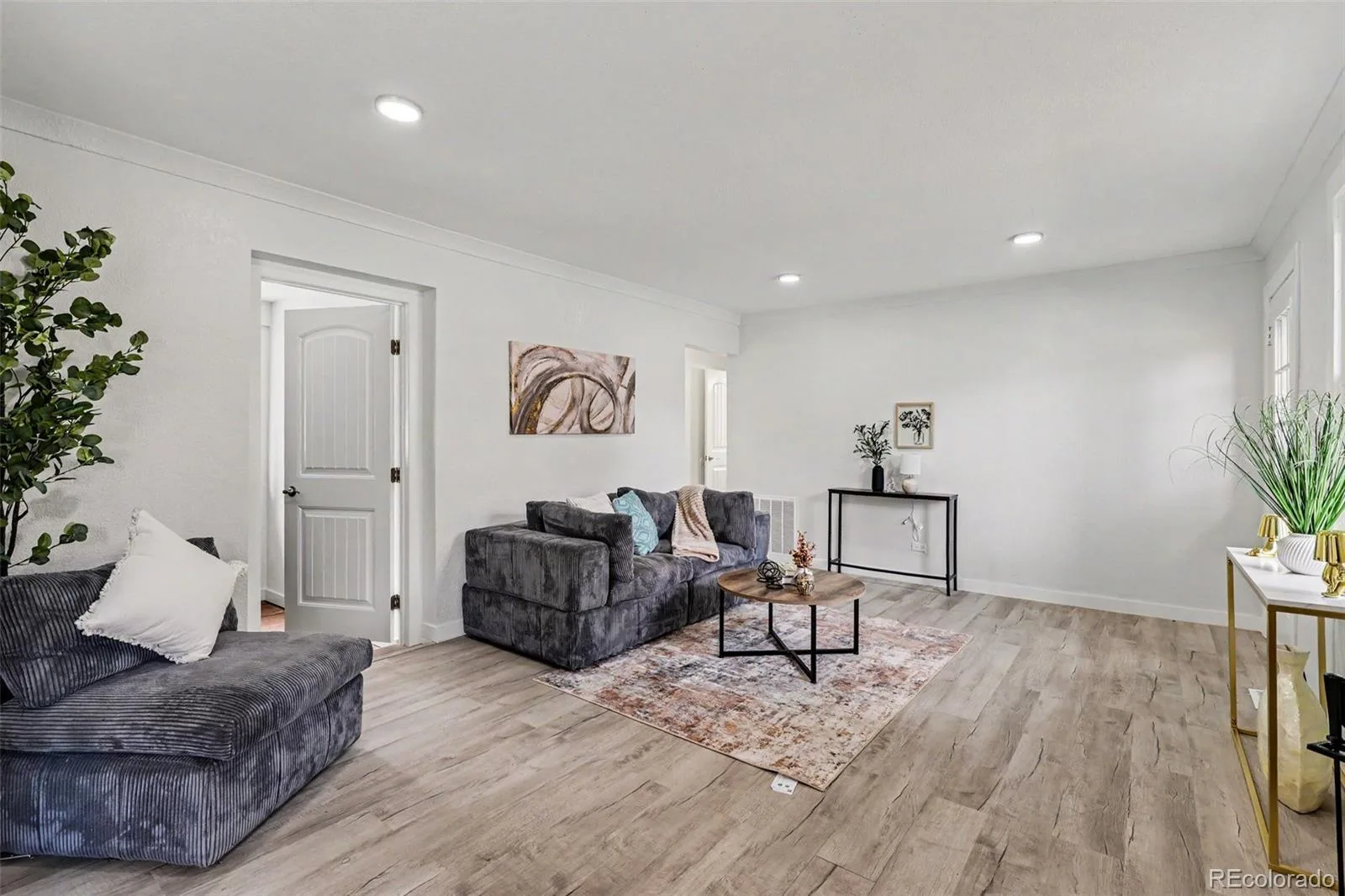 1970 Quebec Street Denver CO 80220 MLS #REC9701526 06122026075342 1600 6
