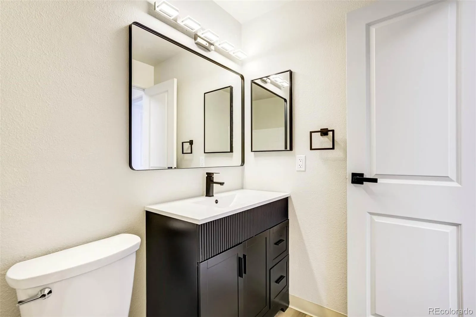 10150 E Virginia Avenue #19-208 Denver CO 80247 MLS #REC9702066 04222026205159 1600 25