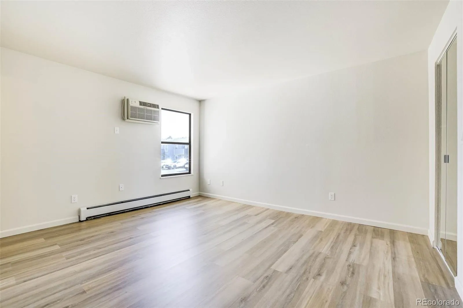 10150 E Virginia Avenue #19-208 Denver CO 80247 MLS #REC9702066 04222026205159 1600 26