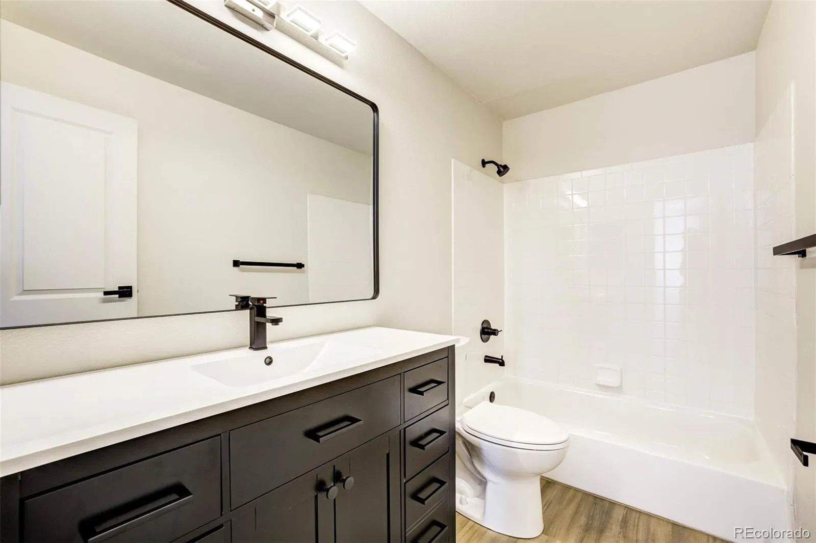 10150 E Virginia Avenue #19-208 Denver CO 80247 MLS #REC9702066 04222026205159 1600 31