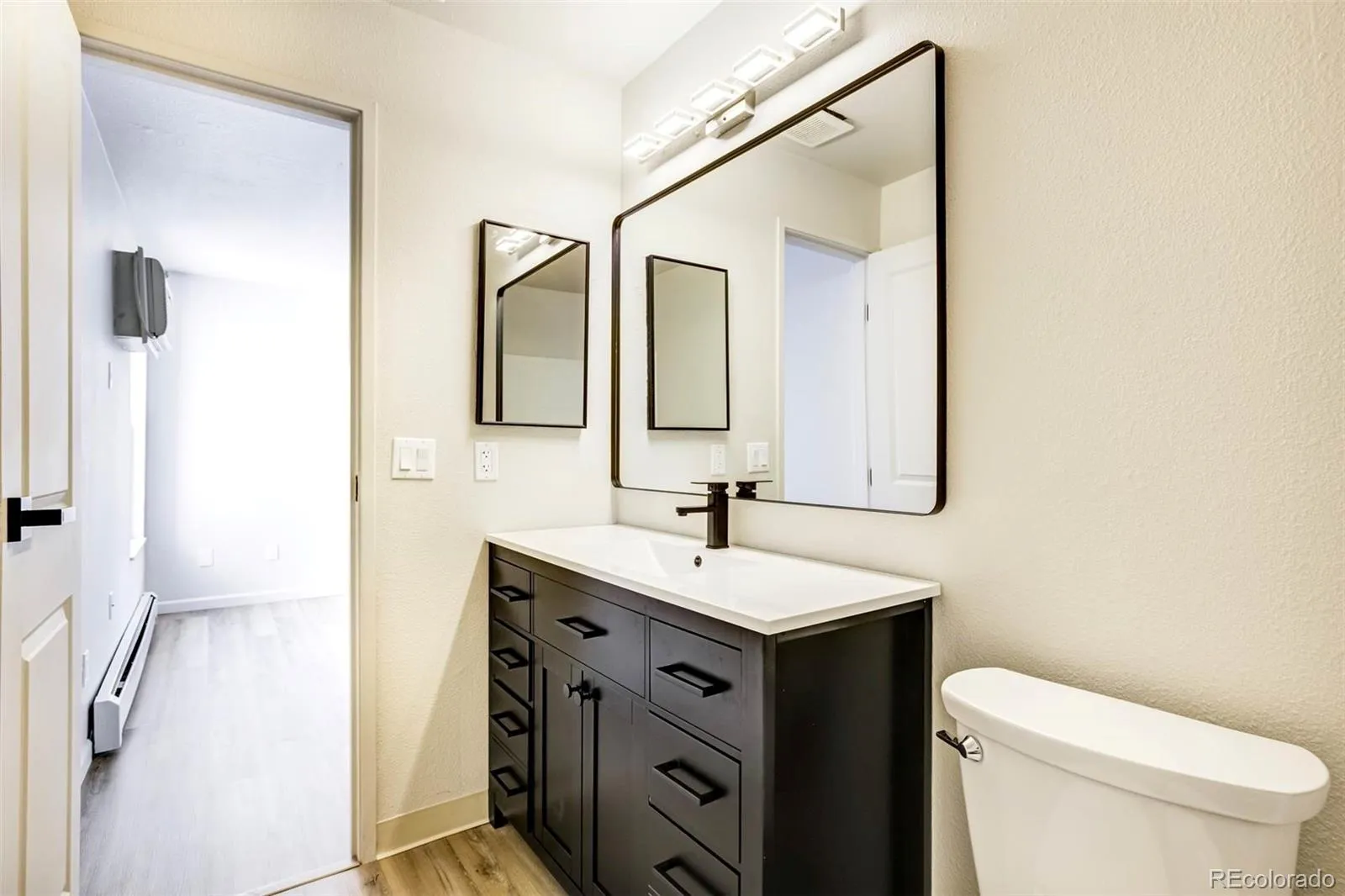 10150 E Virginia Avenue #19-208 Denver CO 80247 MLS #REC9702066 04222026205159 1600 32