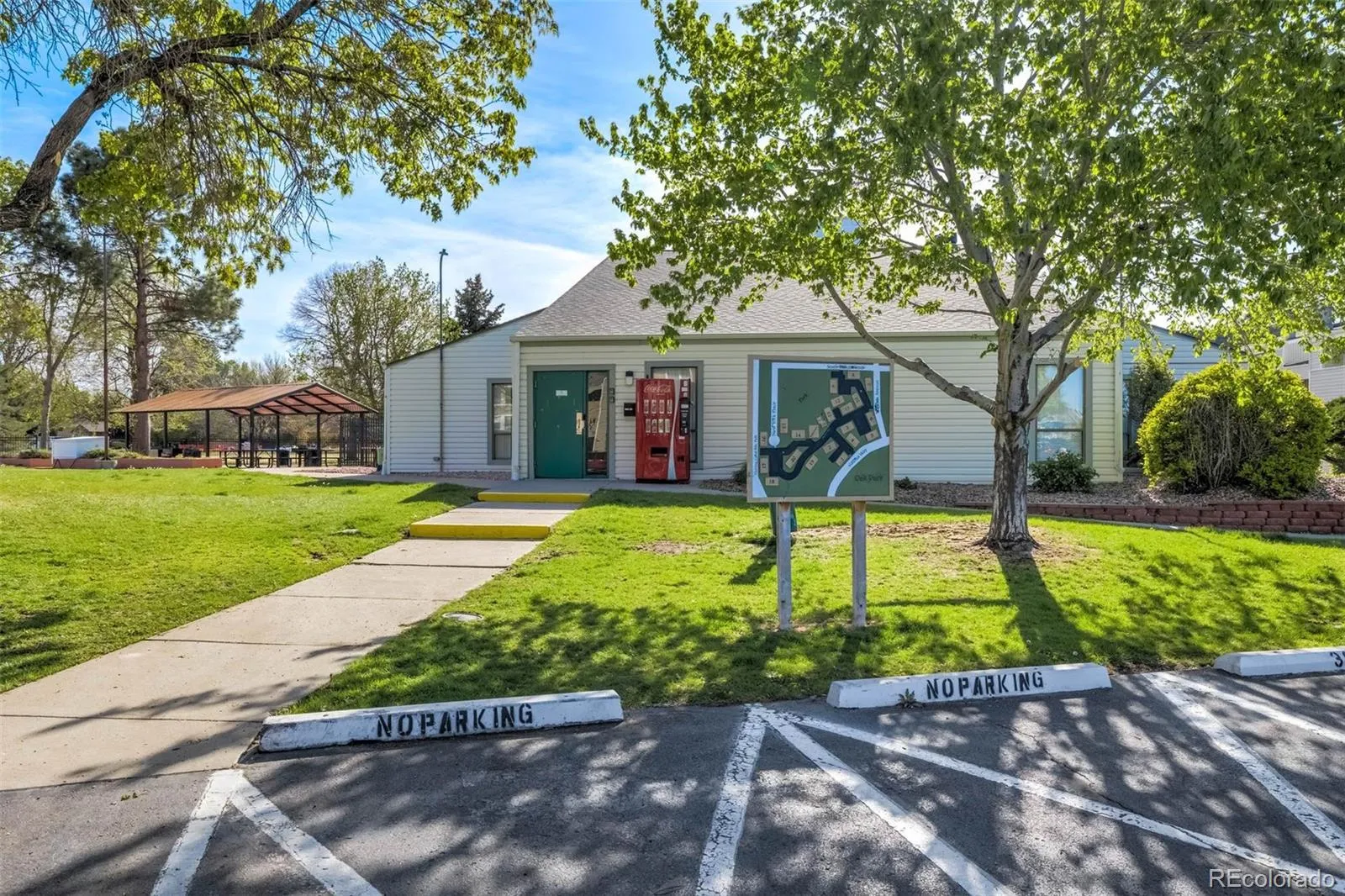 10150 E Virginia Avenue #19-208 Denver CO 80247 MLS #REC9702066 04222026205159 1600 48