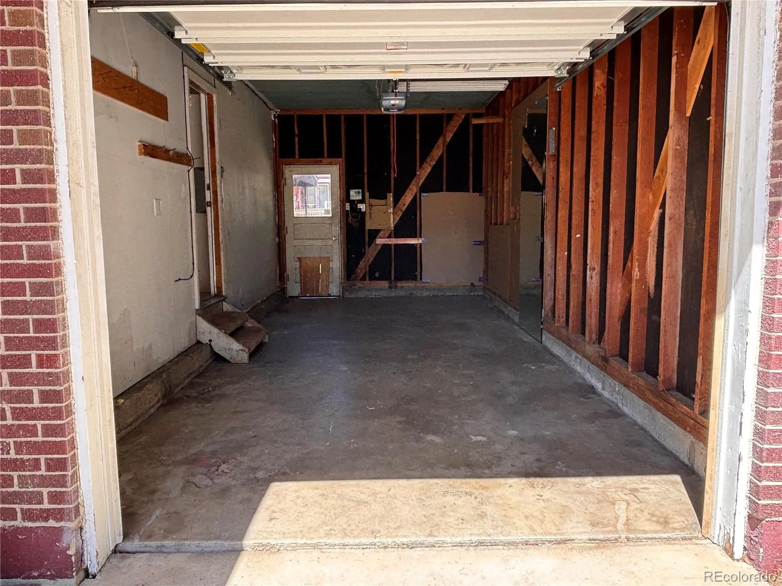 2771 S Perry Street Denver CO 80236 MLS #REC9703242 05032026001151 1600 27