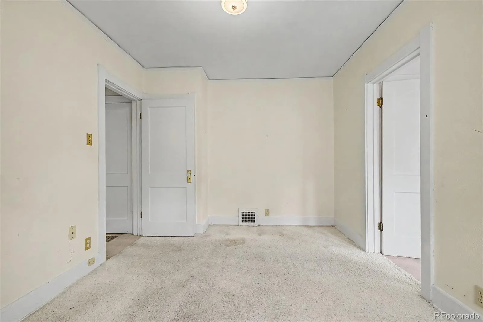 617 S Vine Street Denver CO 80209 MLS #REC9704326 04232026200626 1600 19