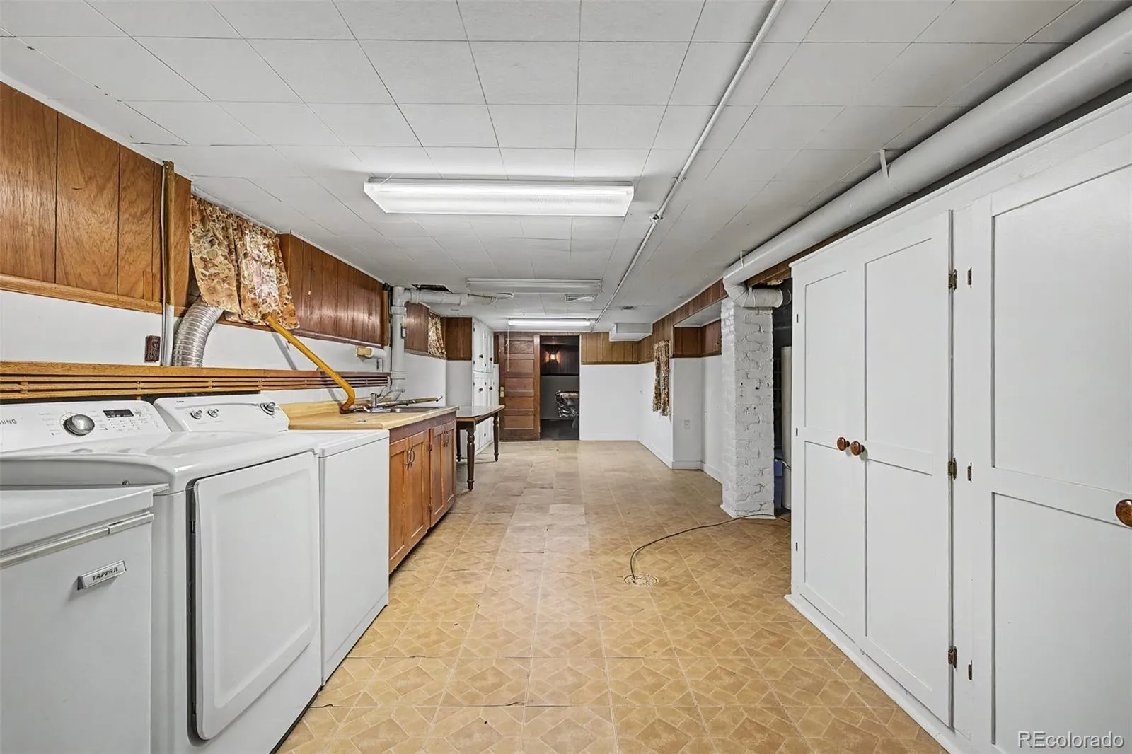 617 S Vine Street Denver CO 80209 MLS #REC9704326 04232026200626 1600 21