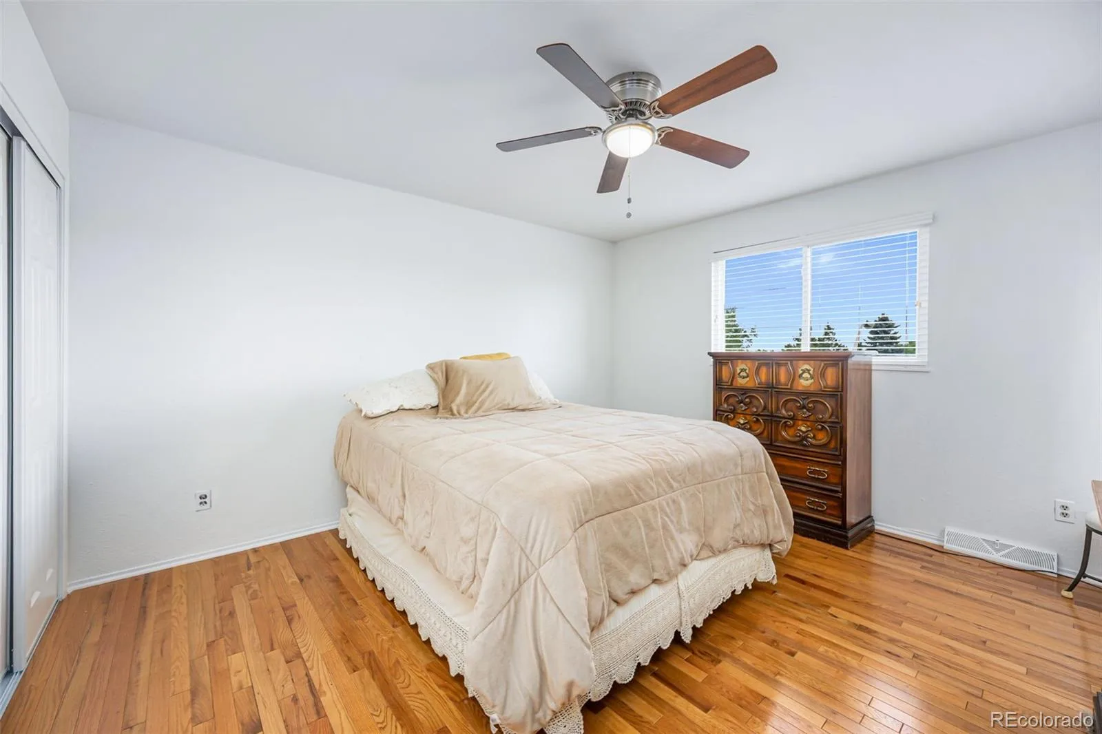 14975 E Radcliff Drive Aurora CO 80015 | MLS #REC9707708 06232026210117 1600 10