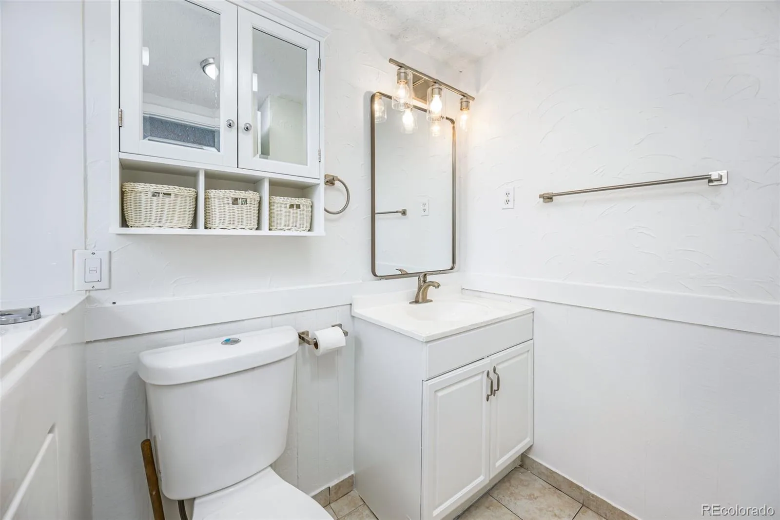 14975 E Radcliff Drive Aurora CO 80015 | MLS #REC9707708 06232026210117 1600 9