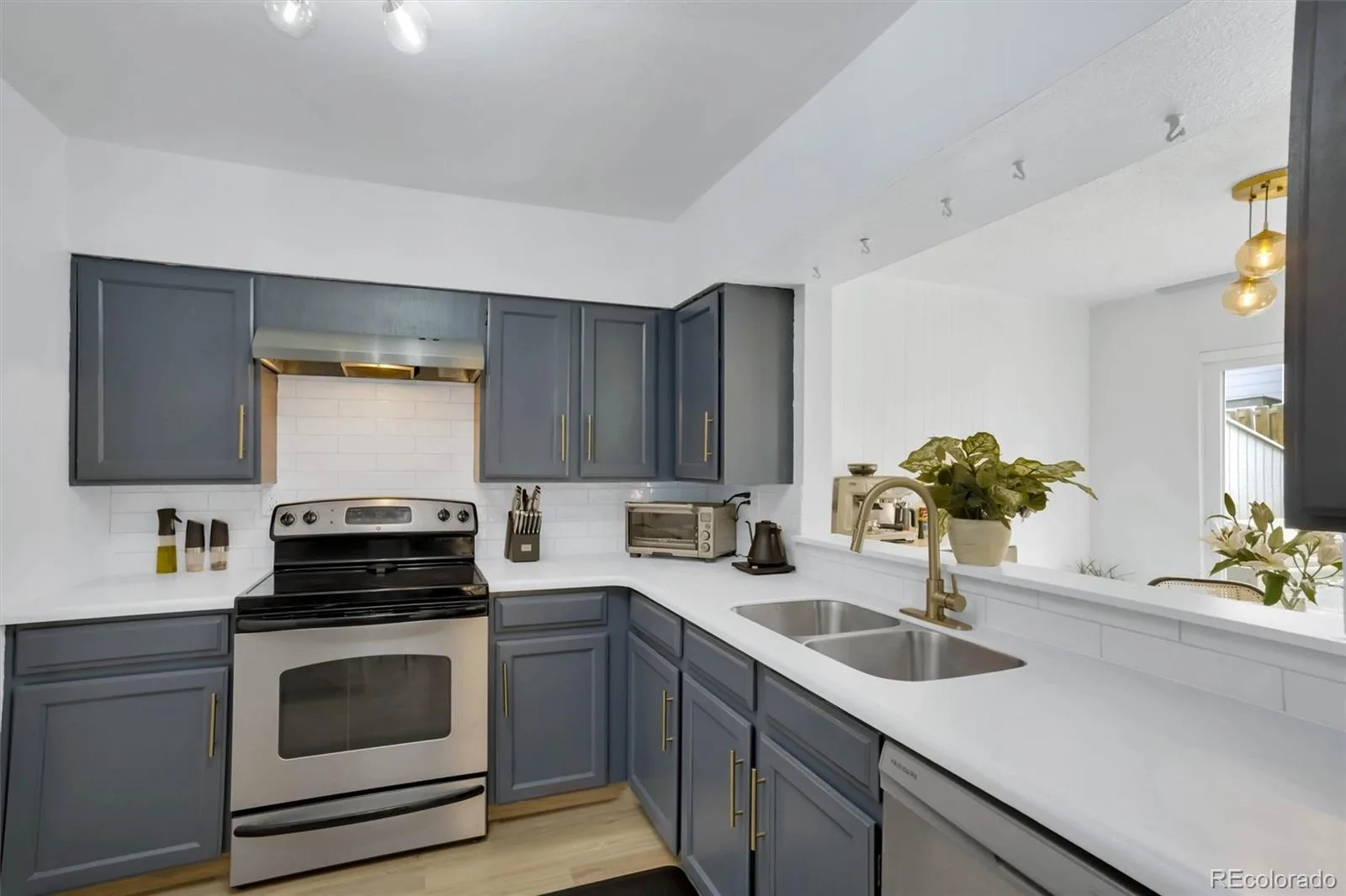 7143 Depew Circle Arvada CO 80003 | MLS #REC9712268 08182026012300 1600 13