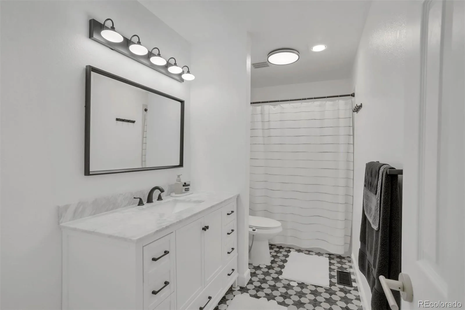 7143 Depew Circle Arvada CO 80003 | MLS #REC9712268 08182026012300 1600 26