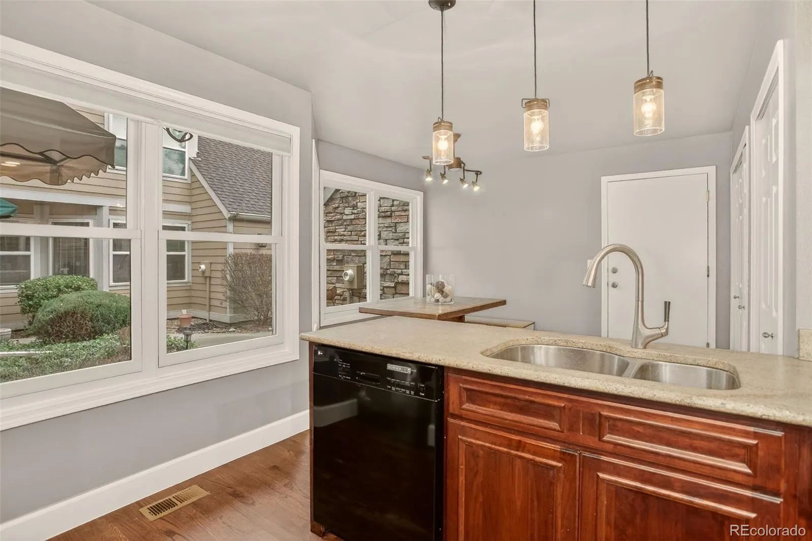 10000 E Yale Avenue #41 Denver CO 80231 MLS #REC9712524 04162026162502 1600 19