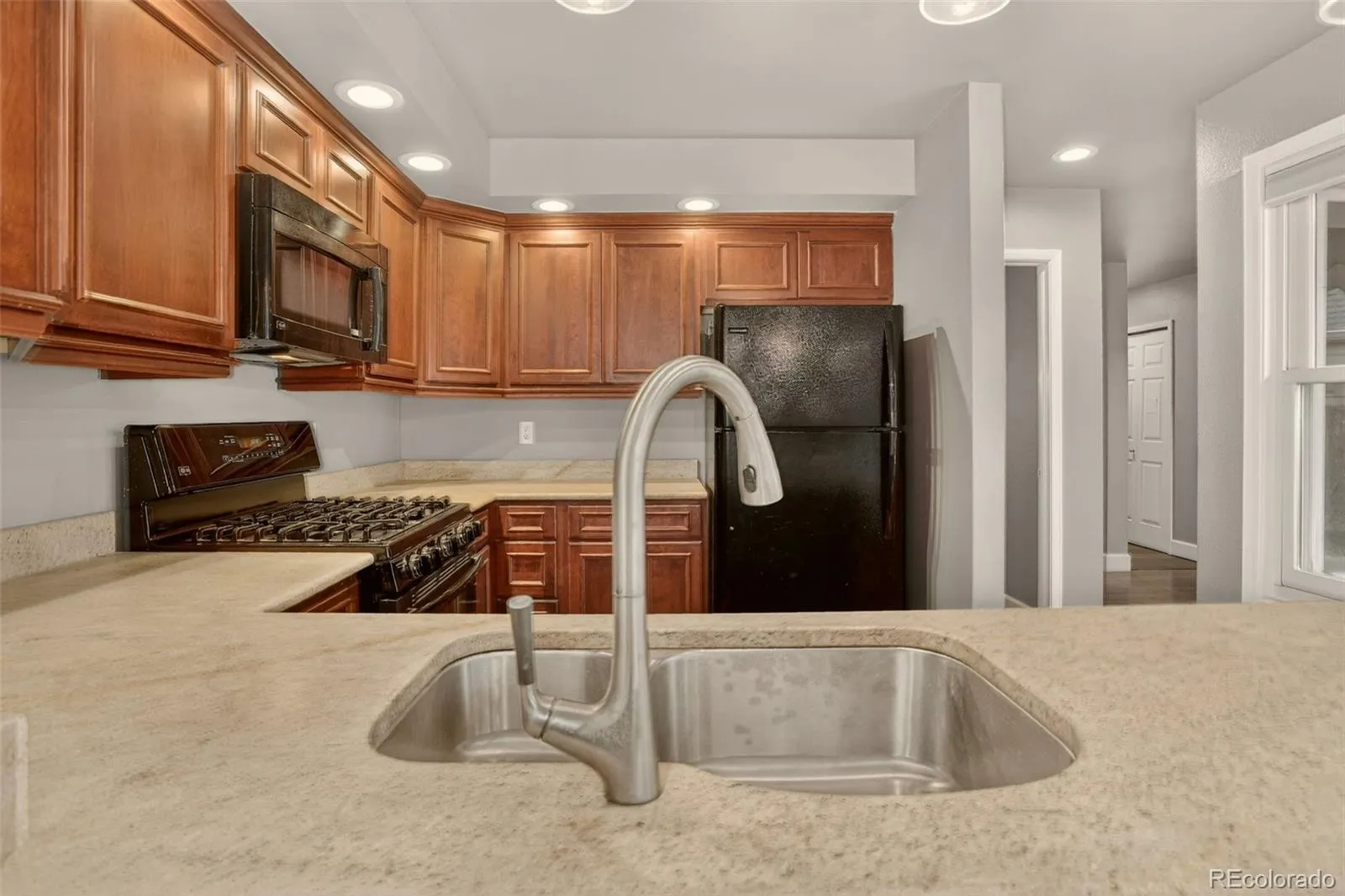 10000 E Yale Avenue #41 Denver CO 80231 MLS #REC9712524 04162026162502 1600 20