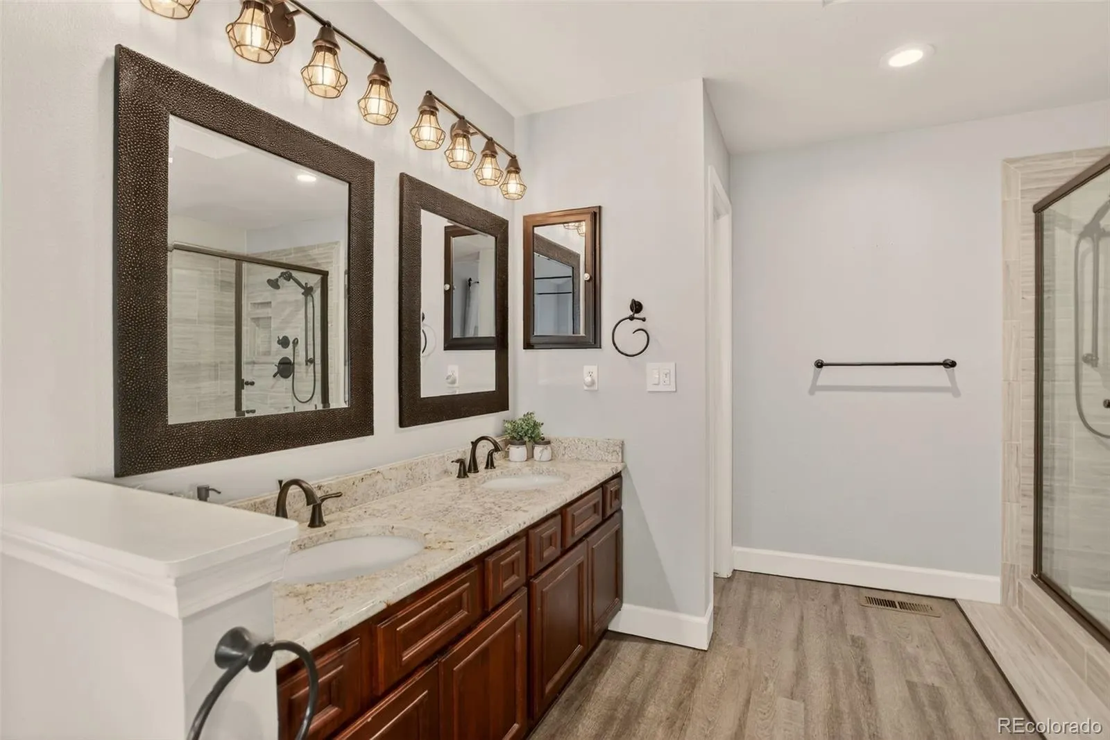 10000 E Yale Avenue #41 Denver CO 80231 MLS #REC9712524 04162026162502 1600 27