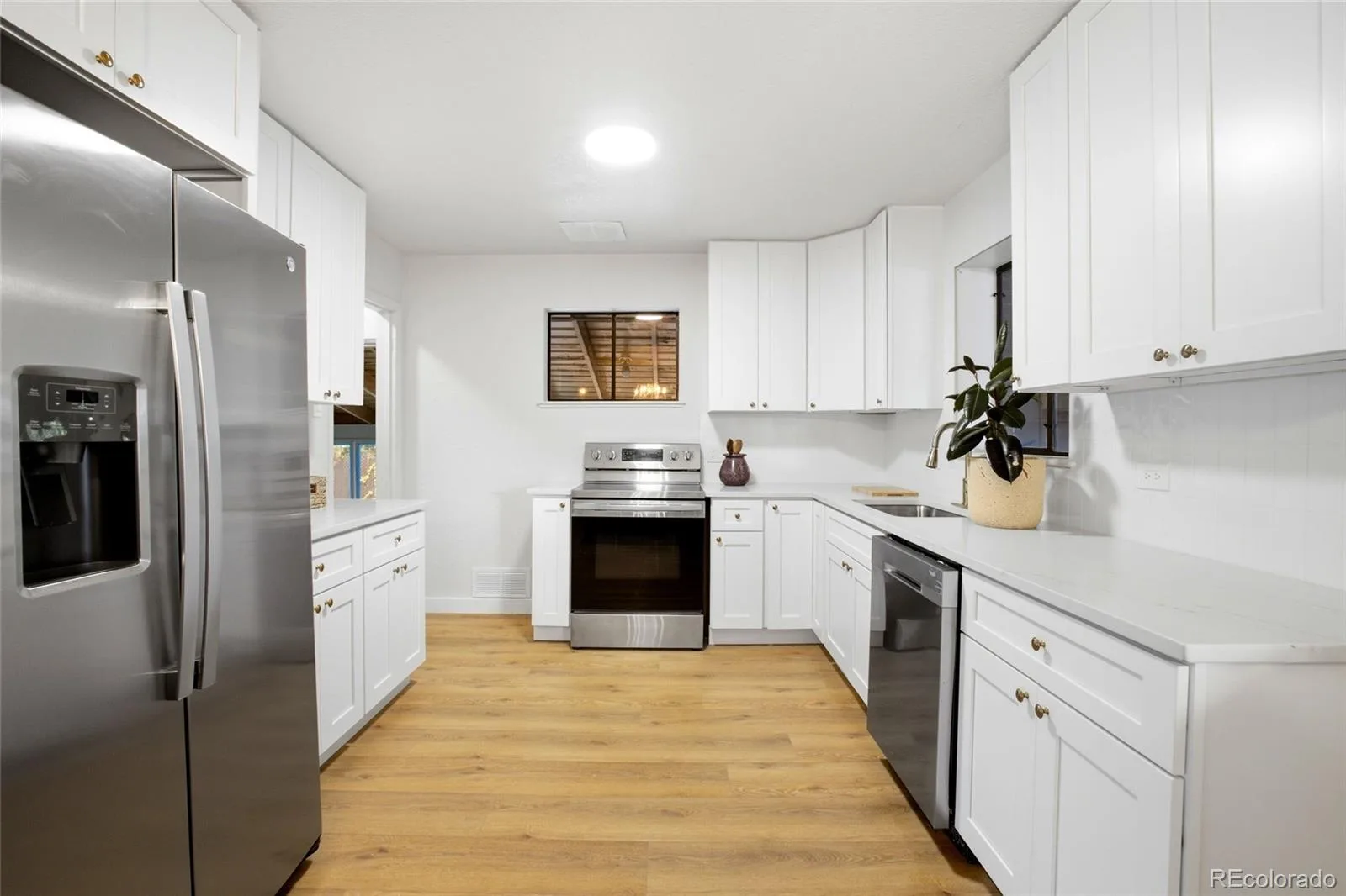 1640 S Wolff Street Denver CO 80219 | MLS #REC9715370 10102026201226 1600 8