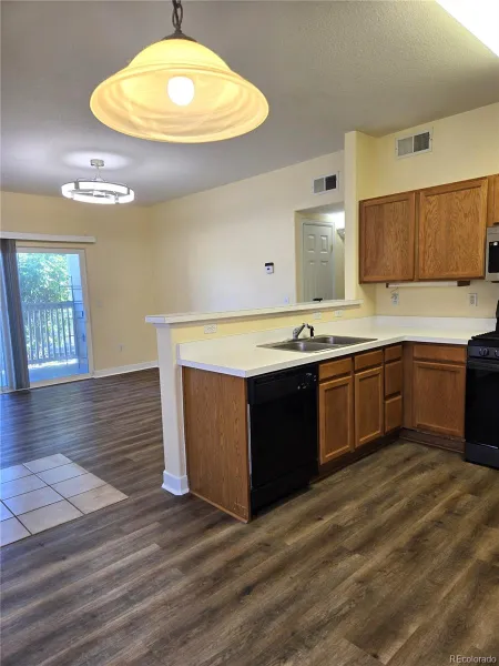 9984 E Carolina Circle #101 Aurora CO 80247 MLS #REC9716526 05152026201728 800 2