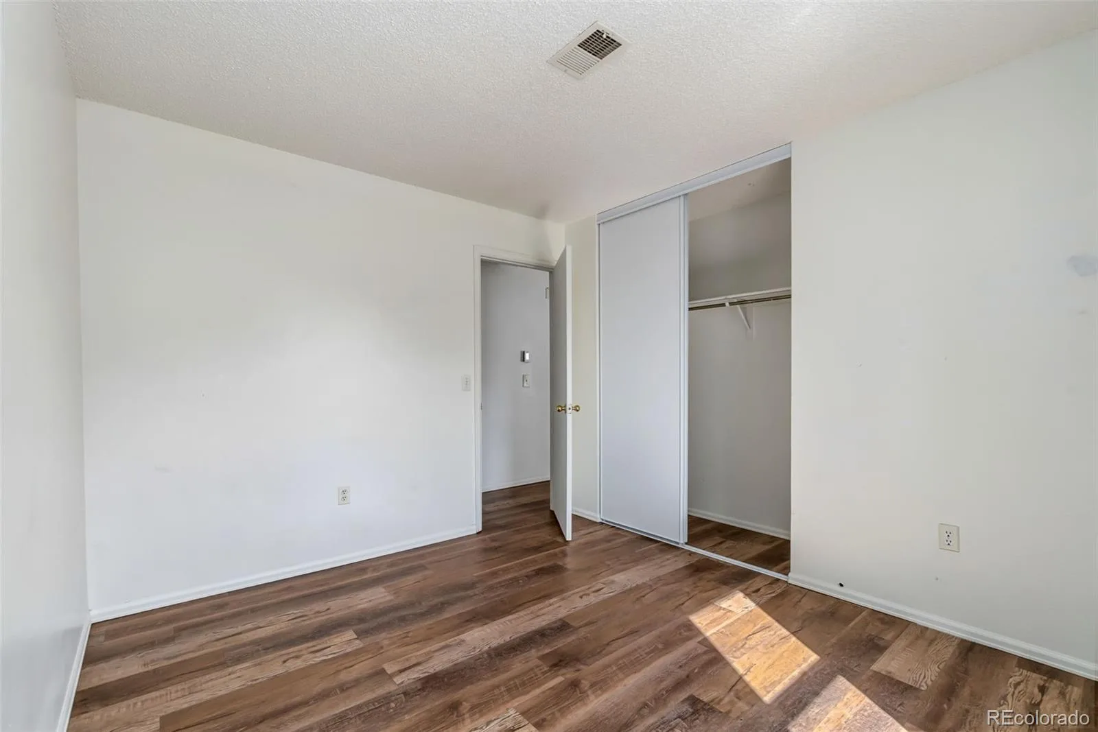 2205 Lincoln Street Longmont CO 80501 MLS #REC9717400 06012026015501 1600 14