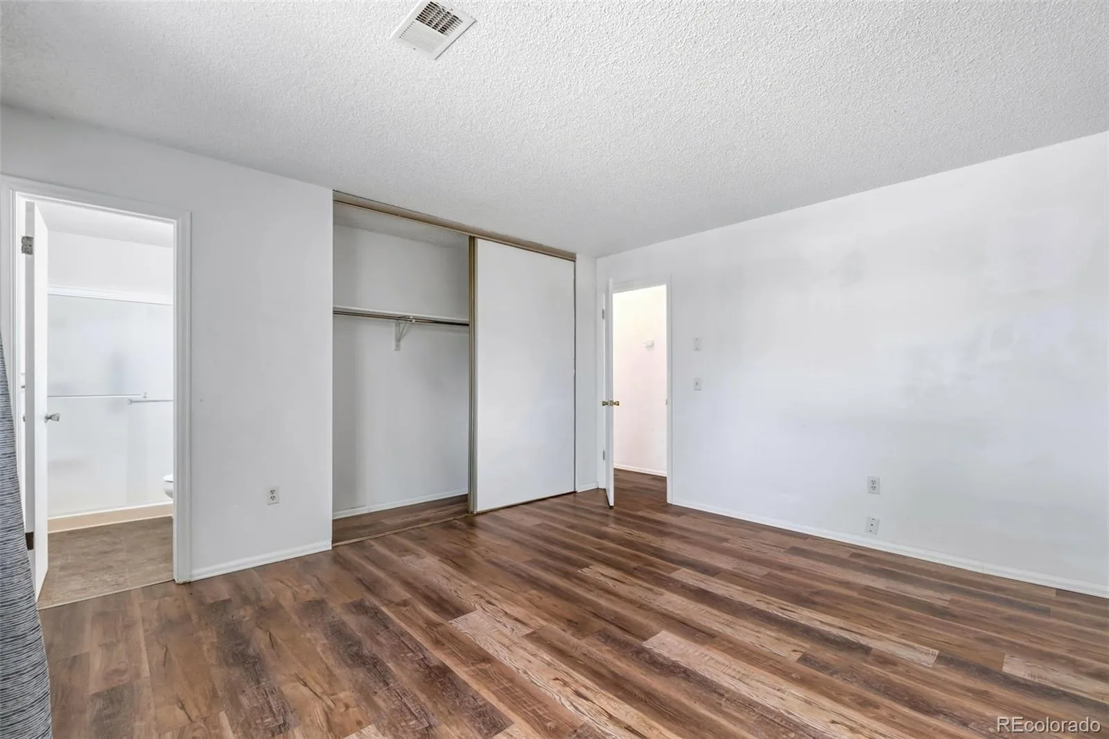 2205 Lincoln Street Longmont CO 80501 MLS #REC9717400 06012026015501 1600 21