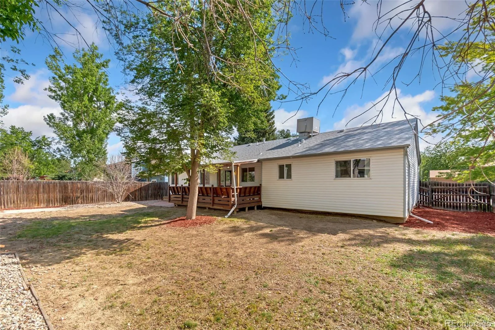 2205 Lincoln Street Longmont CO 80501 MLS #REC9717400 06012026015501 1600 28