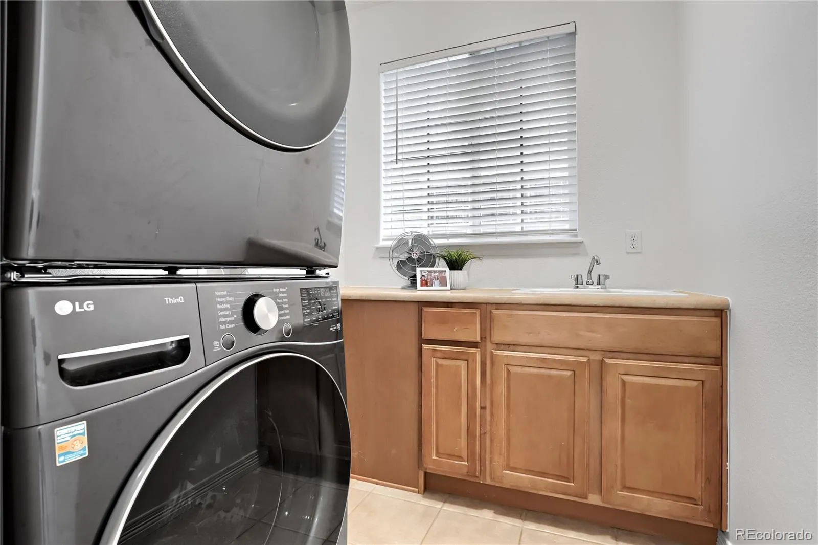 6441 S Millbrook Way Aurora CO 80016 MLS #REC9717678 05022026054535 1600 12