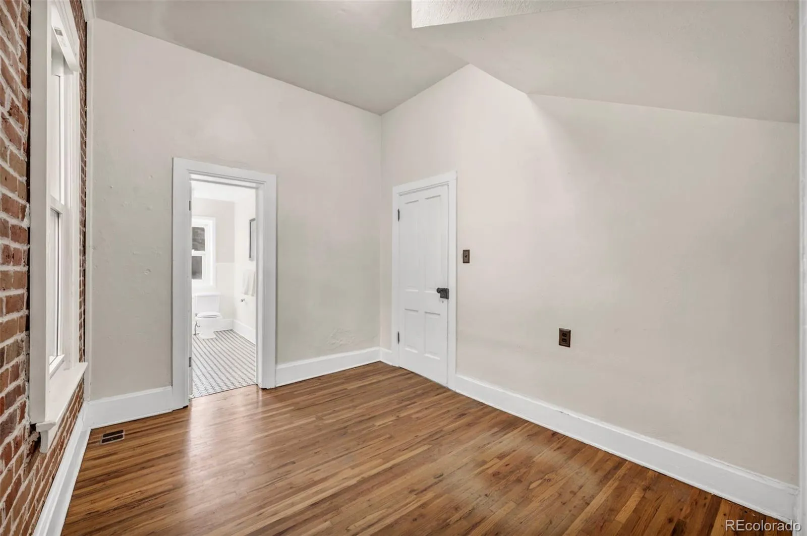 04062026161947 1600 15