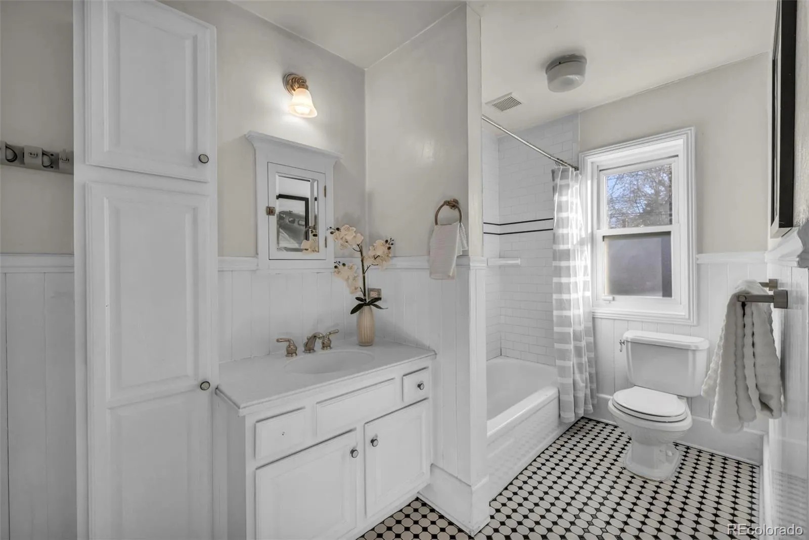 04062026161947 1600 25