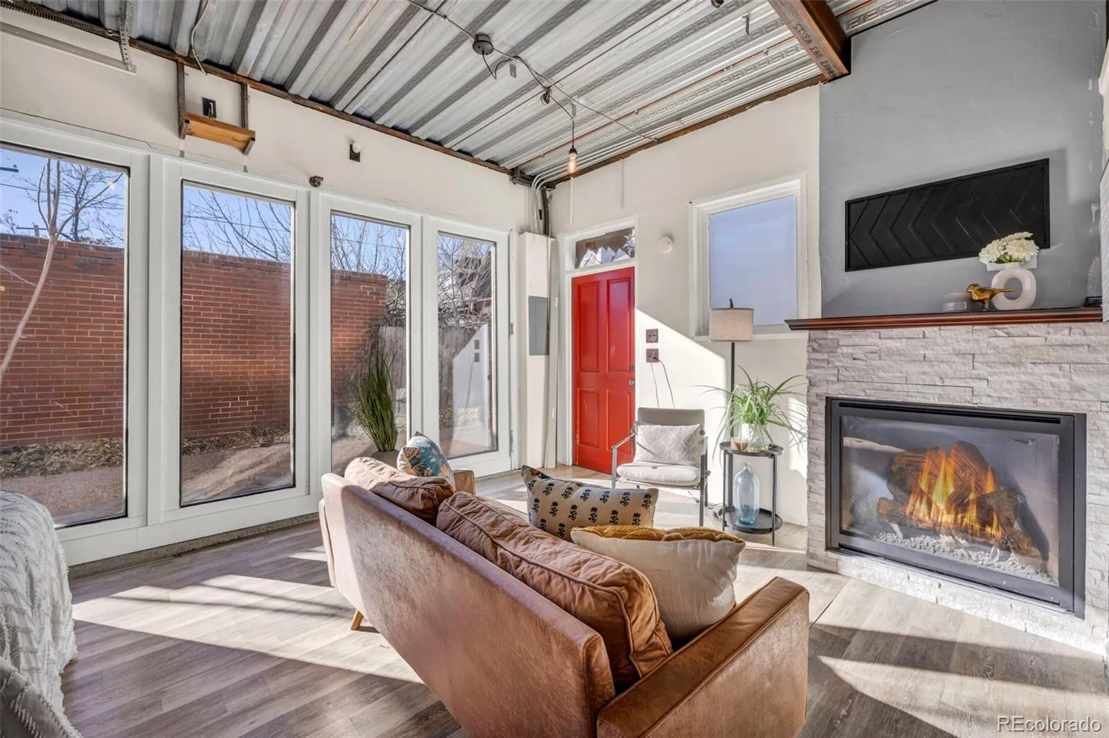 04062026161947 1600 31